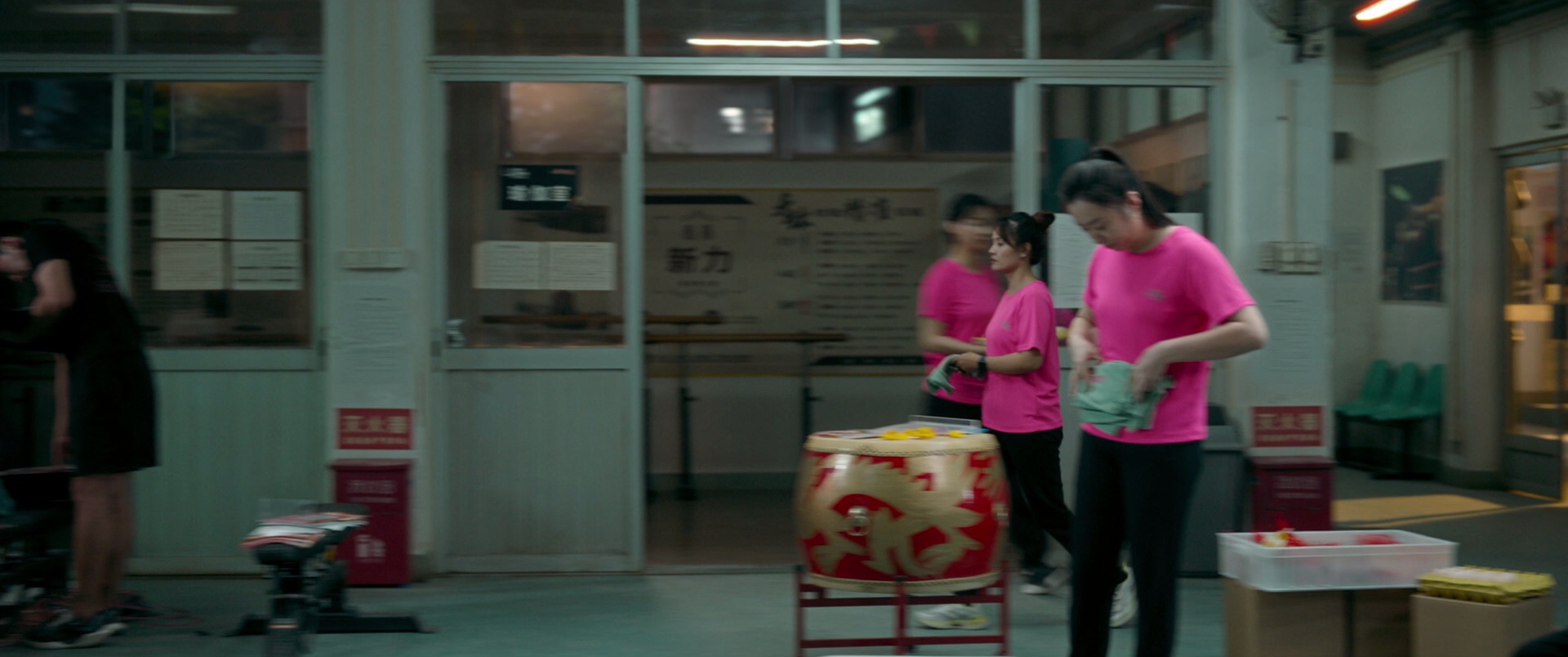 图片[4]-[夸克下载][热辣滚烫][WEB-MKV/25.1G][国语配音/中文字幕][4K-2160P]-影音屋