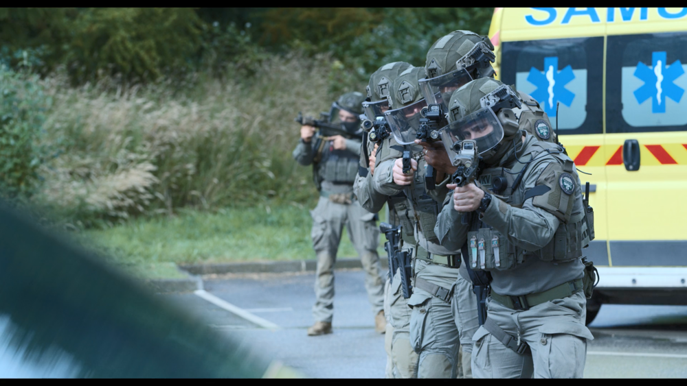 图片[5]-[夸克下载][救命行动][WEB-MKV/4.2G][法英双语中字][1080P][今日最新动作枪战]-影音屋