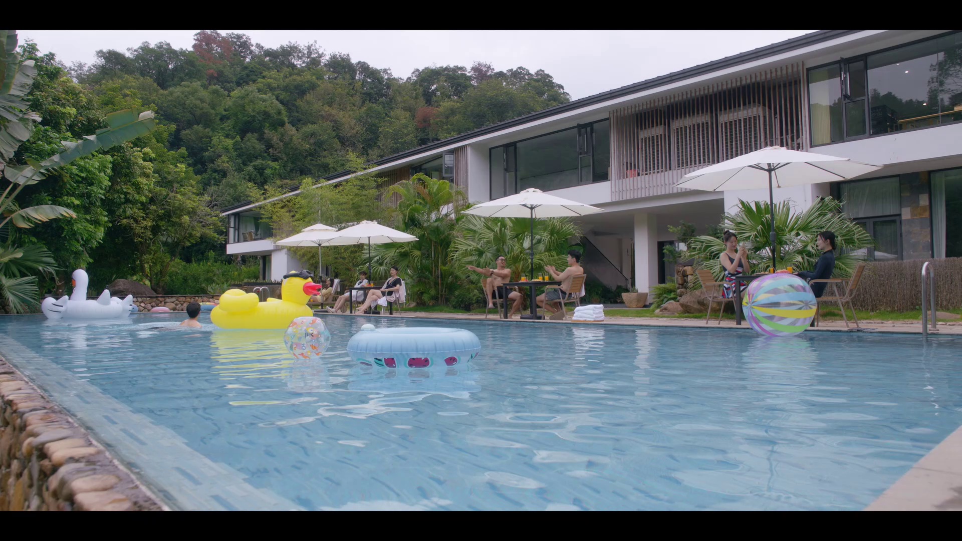 图片[7]-[夸克下载][私藏浪漫][全32集][WEB-MKV/44.3G][国语中字][4K-2160P][超前点映完结]-影音屋