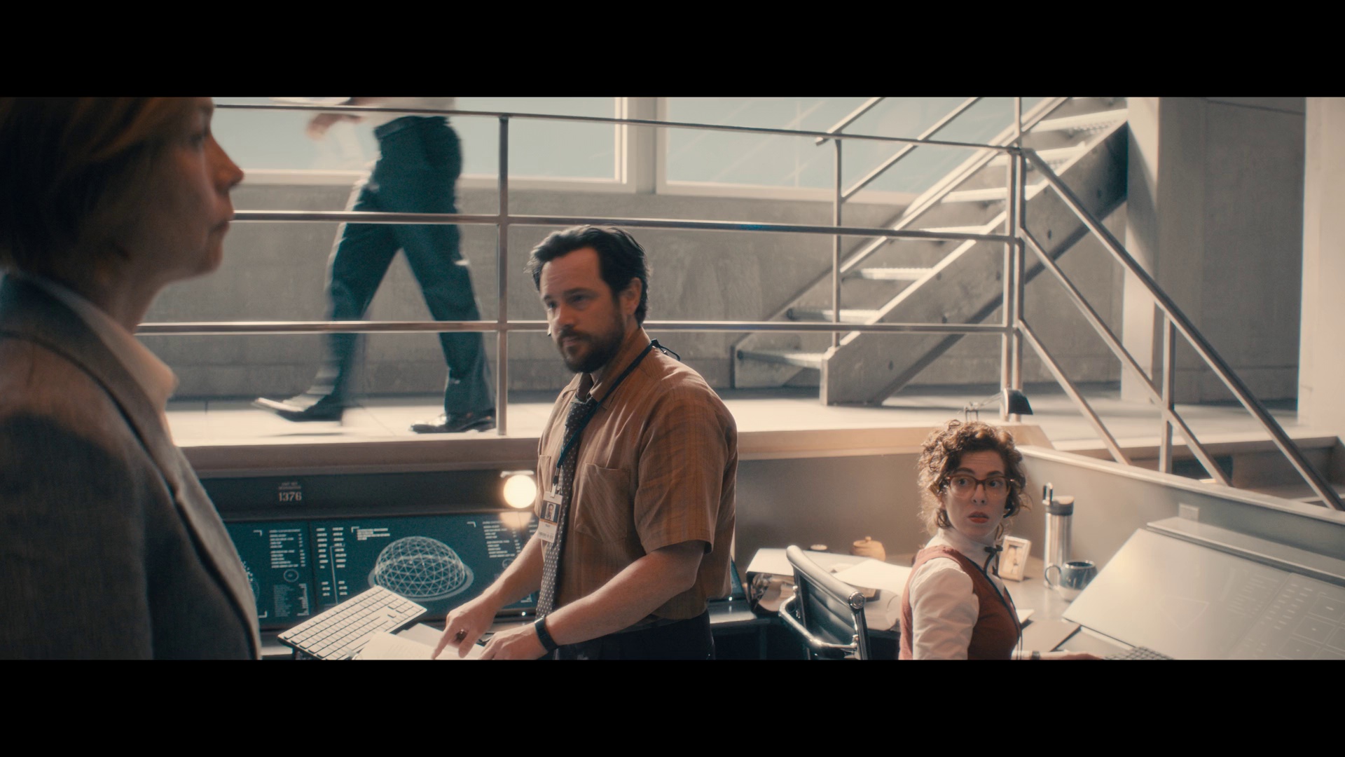 图片[5]-[夸克下载][极乐凶间][全8集][WEB-MKV/38.3G][英语中字][4K-2160P][HDR][热剧完结]-影音屋