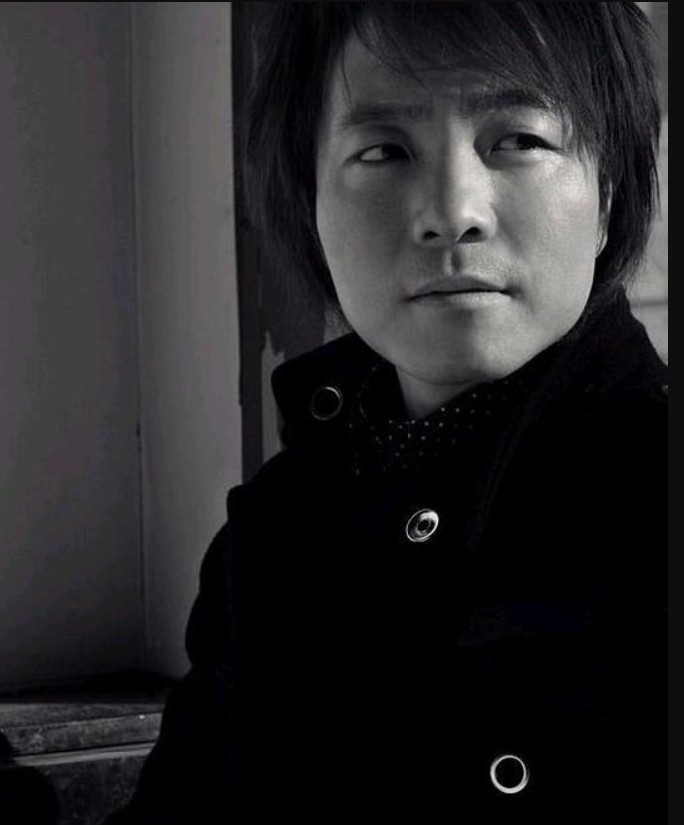 许巍《许巍歌曲合集》[320K/MP3][400.4MB]-影音屋