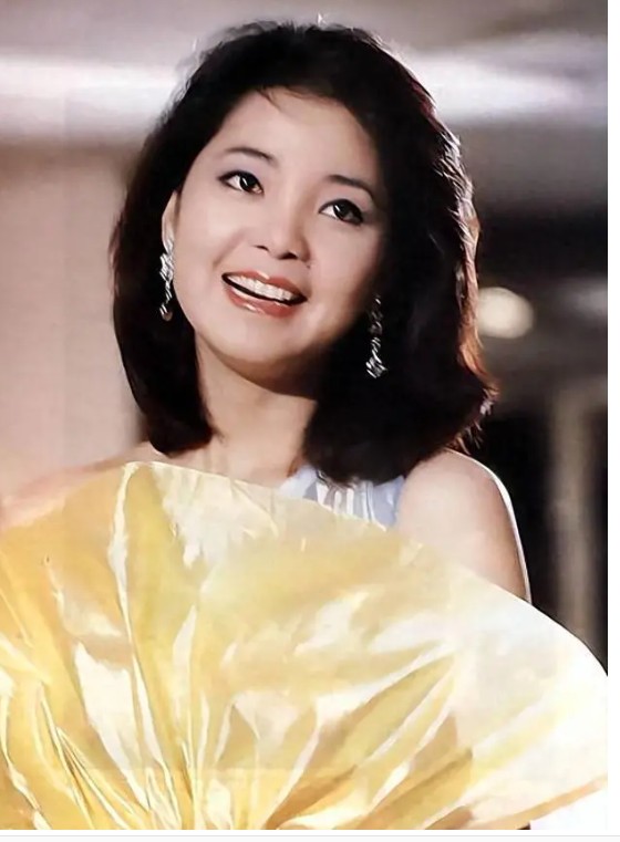 邓丽君《邓丽君歌曲合集》[320K/MP3][187.8MB]-影音屋