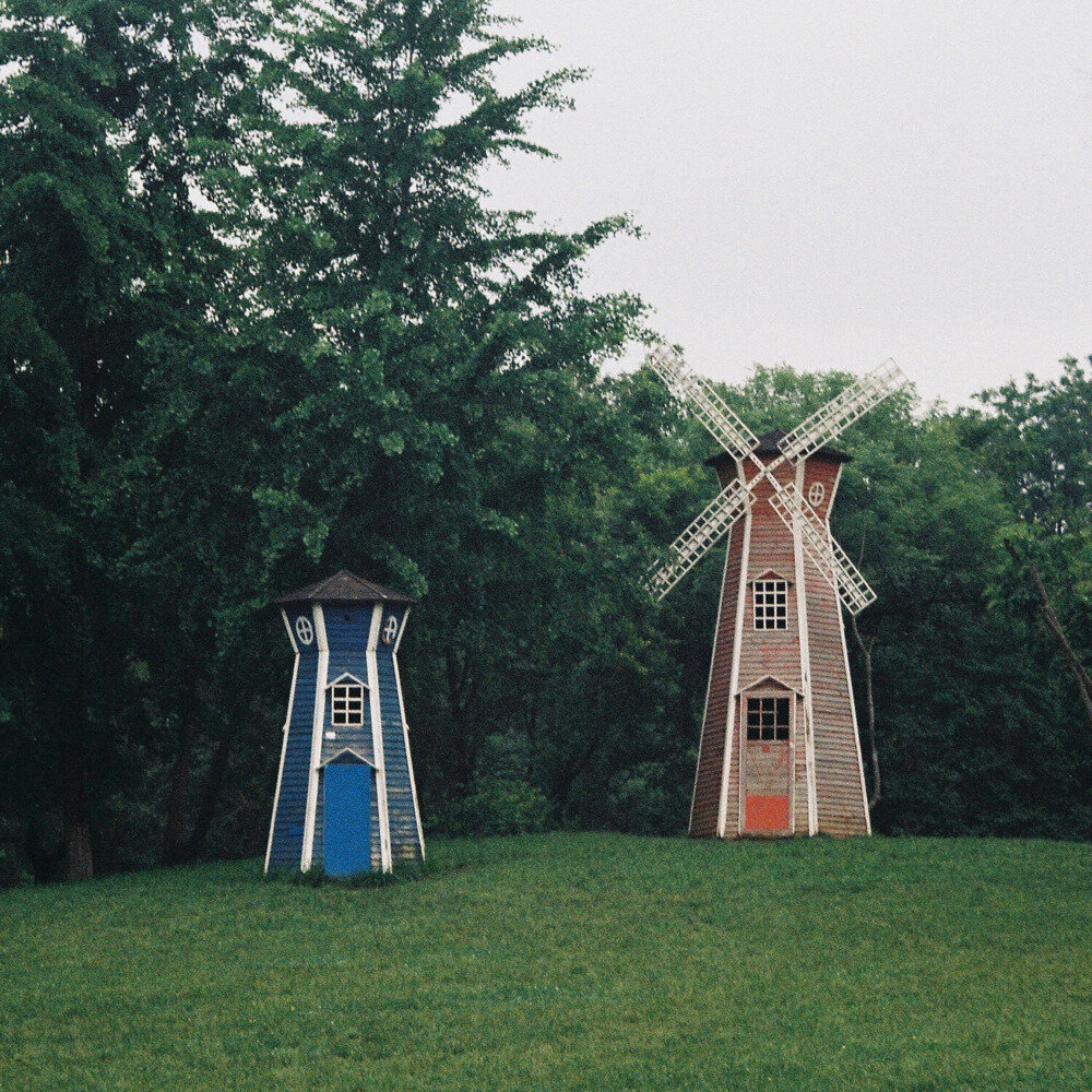 AmovingmoviE《MoveinmoviE》[320K/MP3][92.34MB]-影音屋