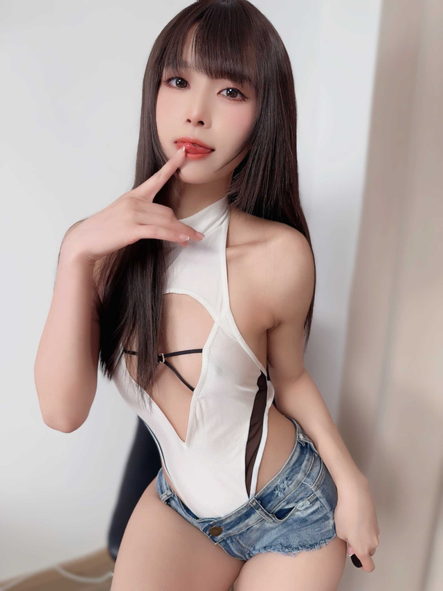 布丁大法 – 白丝足 [24P3V-328MB]-影音屋