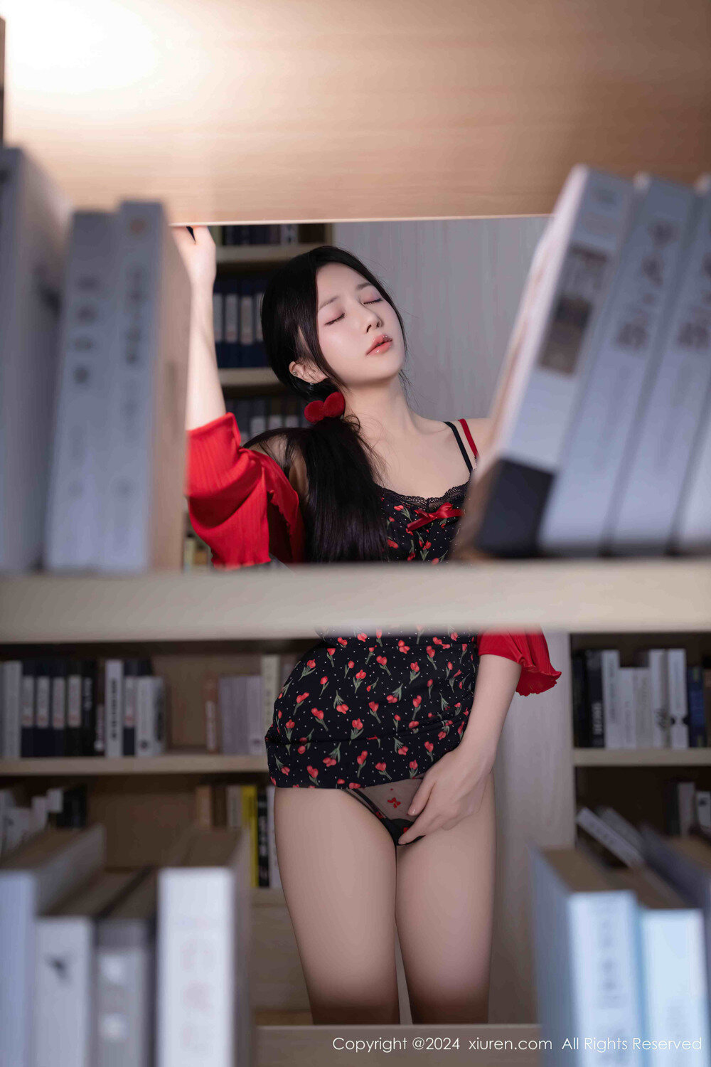 鱼子酱Fish 圣体大学生 图书馆里忍不住了[79+1P／646MB]-影音屋