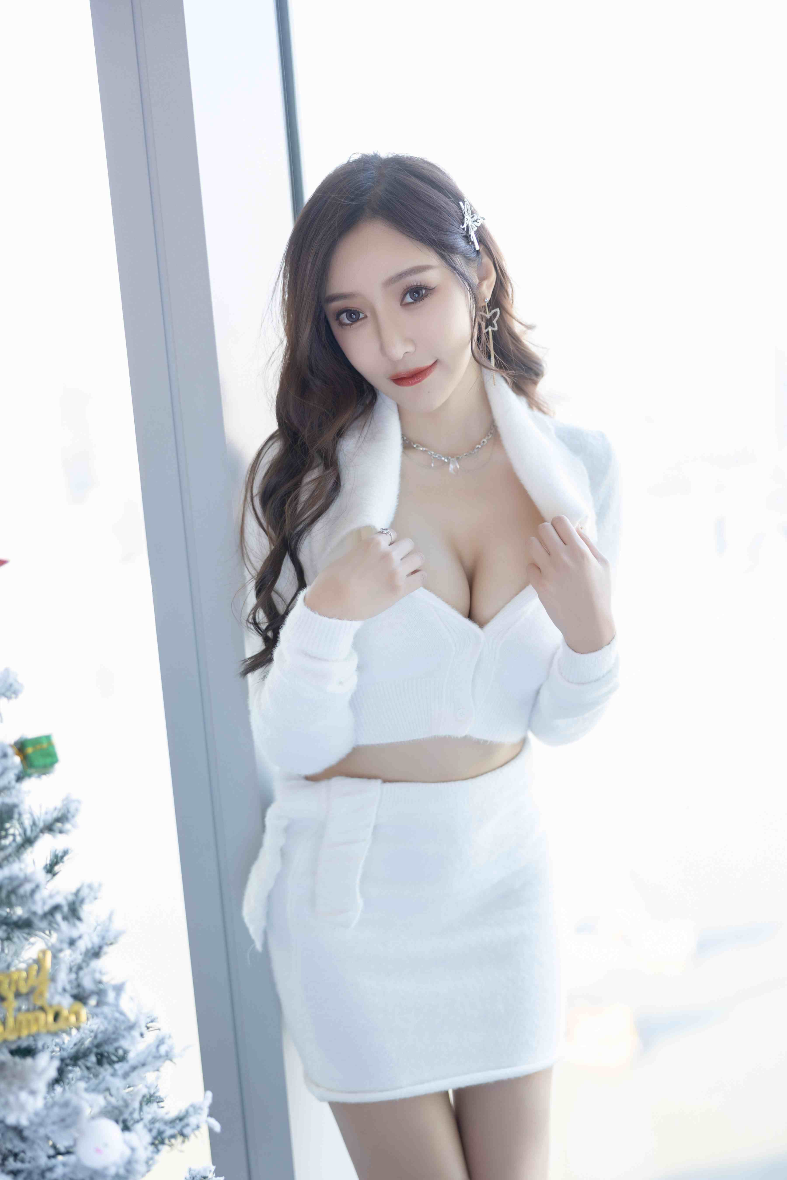 图片[2]-王馨瑶Yanni – 白色套装圣诞女郎[87P+1V／979MB]-影音屋