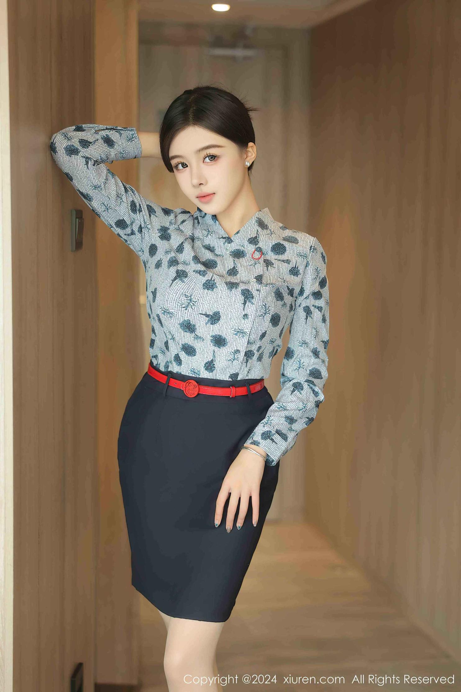 袁圆 新人 高级空姐两米长腿[84+1P／810MB]-影音屋