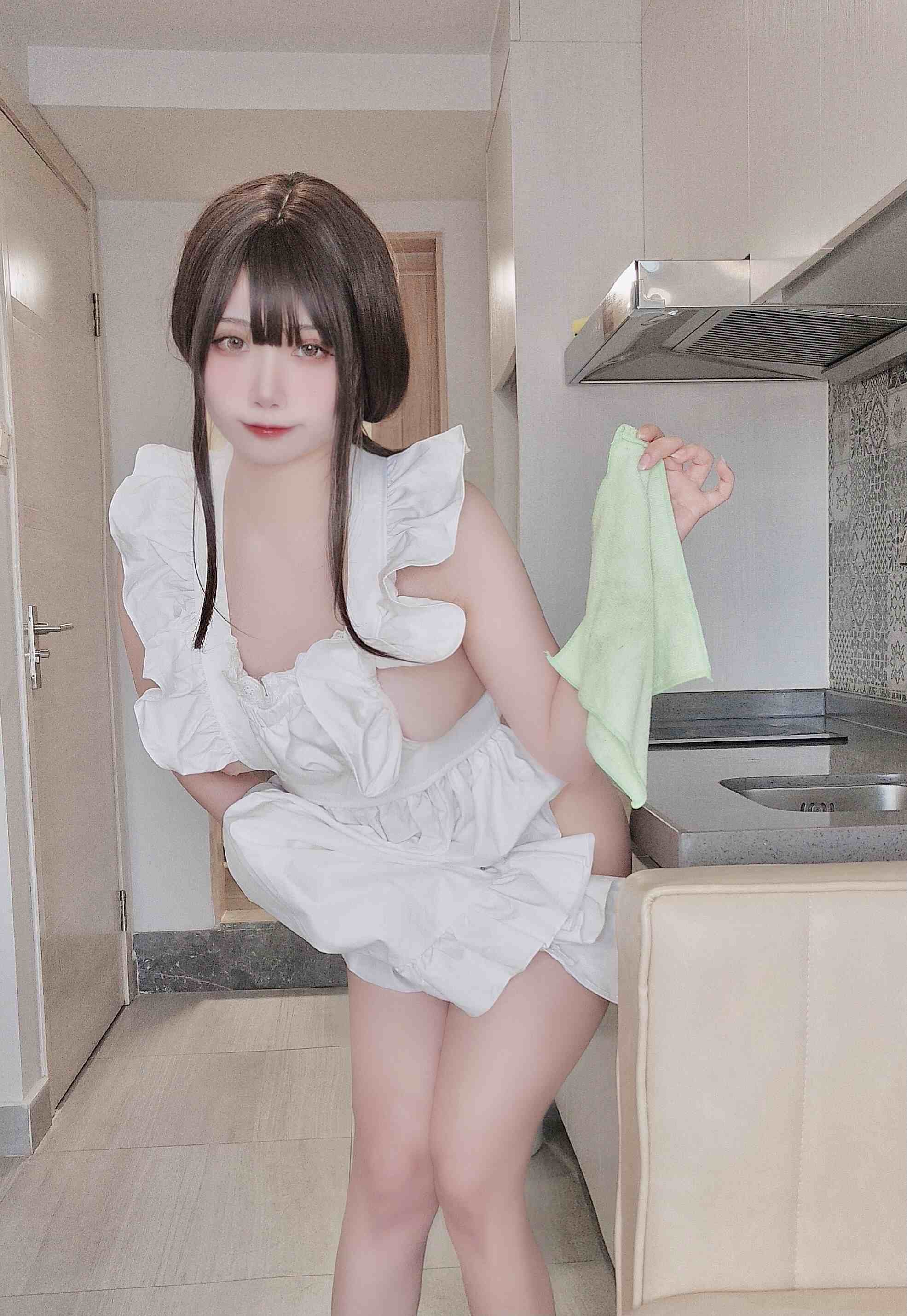 贞子蜜桃 – 围裙自拍 [44P 1V-672M]-影音屋