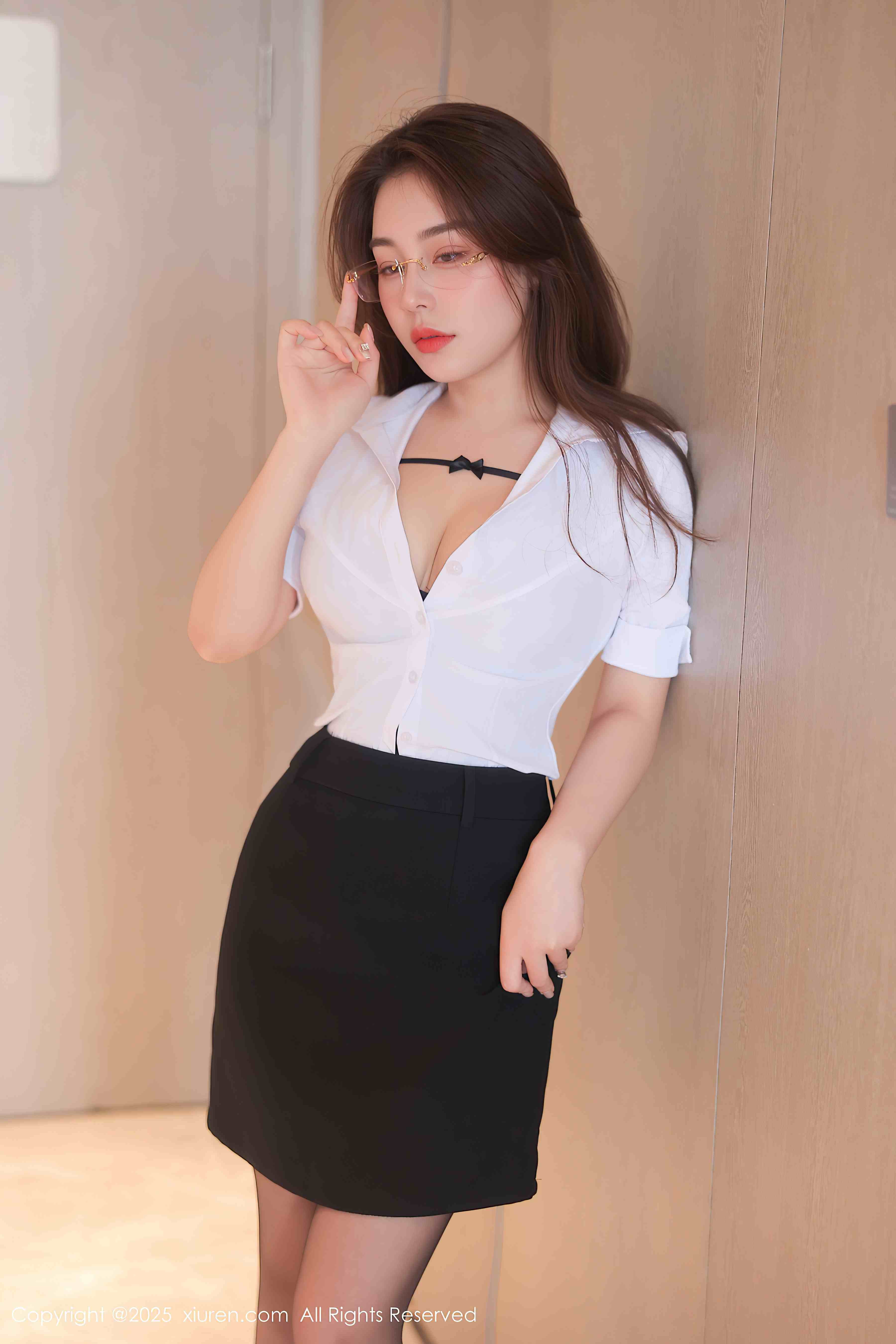 云璎珞 爆乳细腰 销售总监[76+1P／744MB]-影音屋