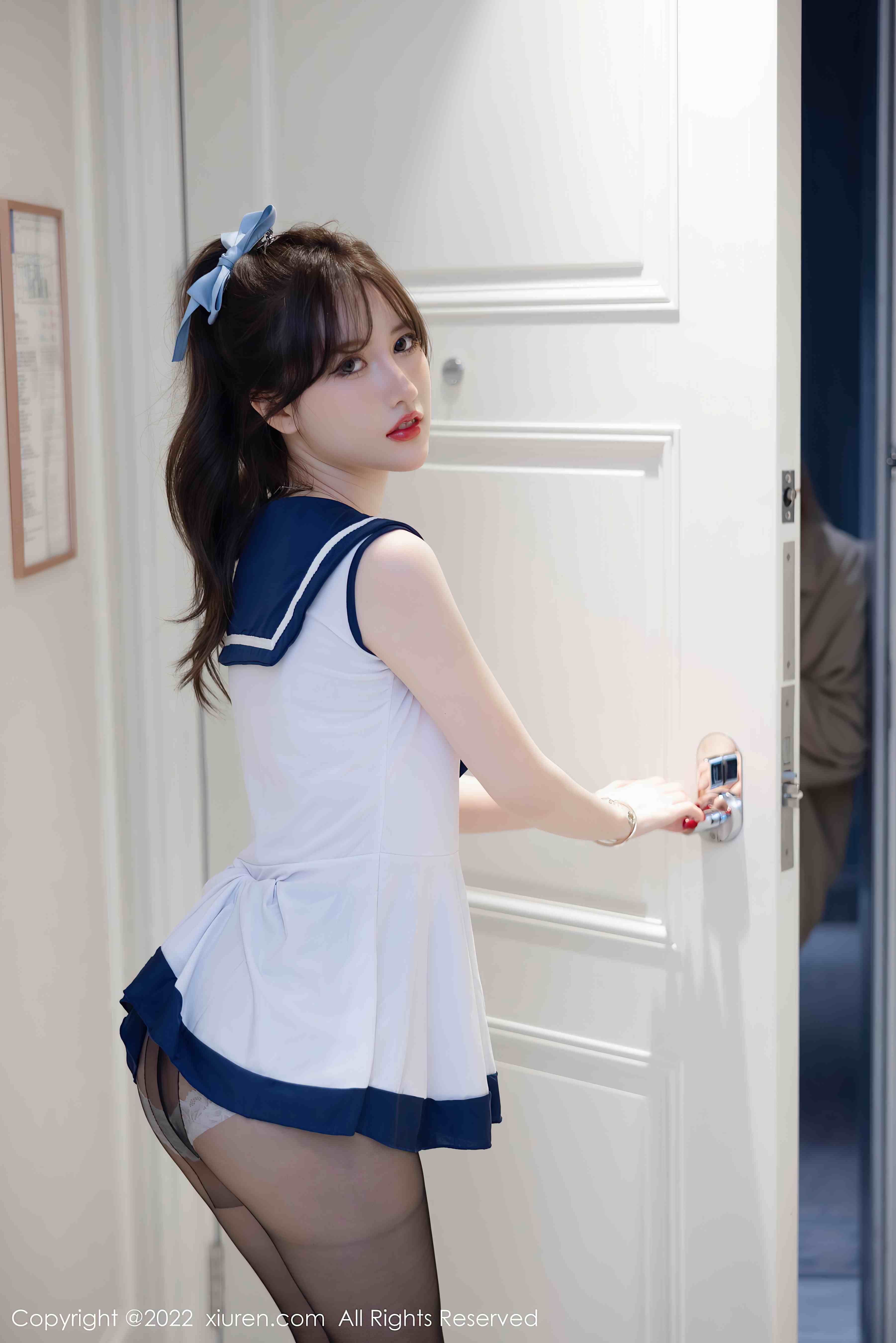 美桃酱 情趣水手裙 开档黑丝[91+1P／763MB]-影音屋