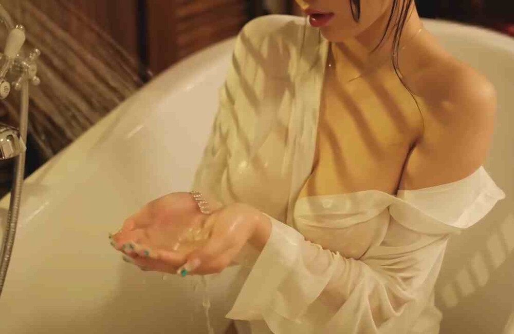 图片[2]-杨晨晨 – 内购无水印 浴室洗澡视频[1V-561M]-影音屋