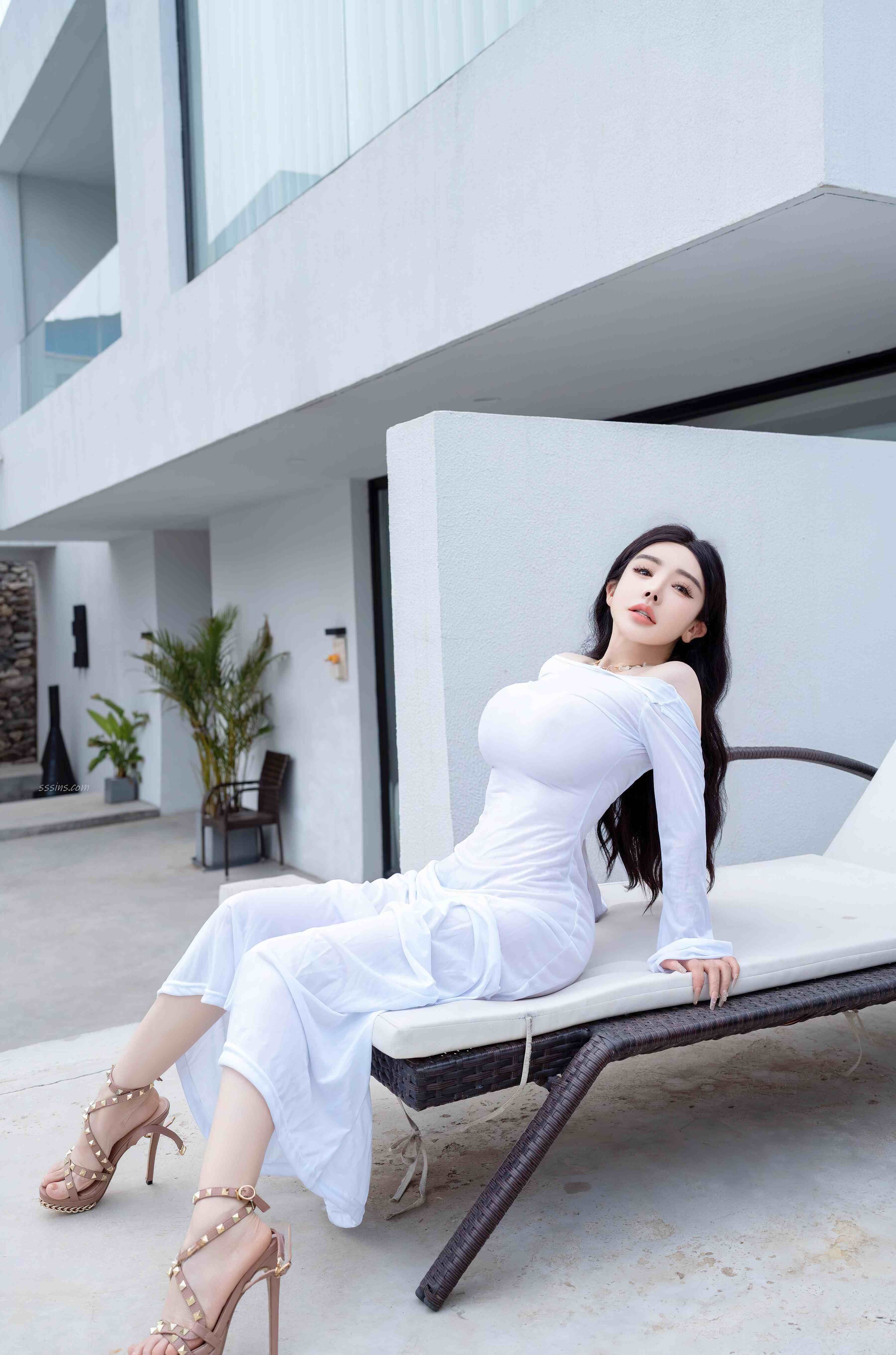 潘娇娇 – 内购无水印 庭院中的春色[91P-894M]-影音屋