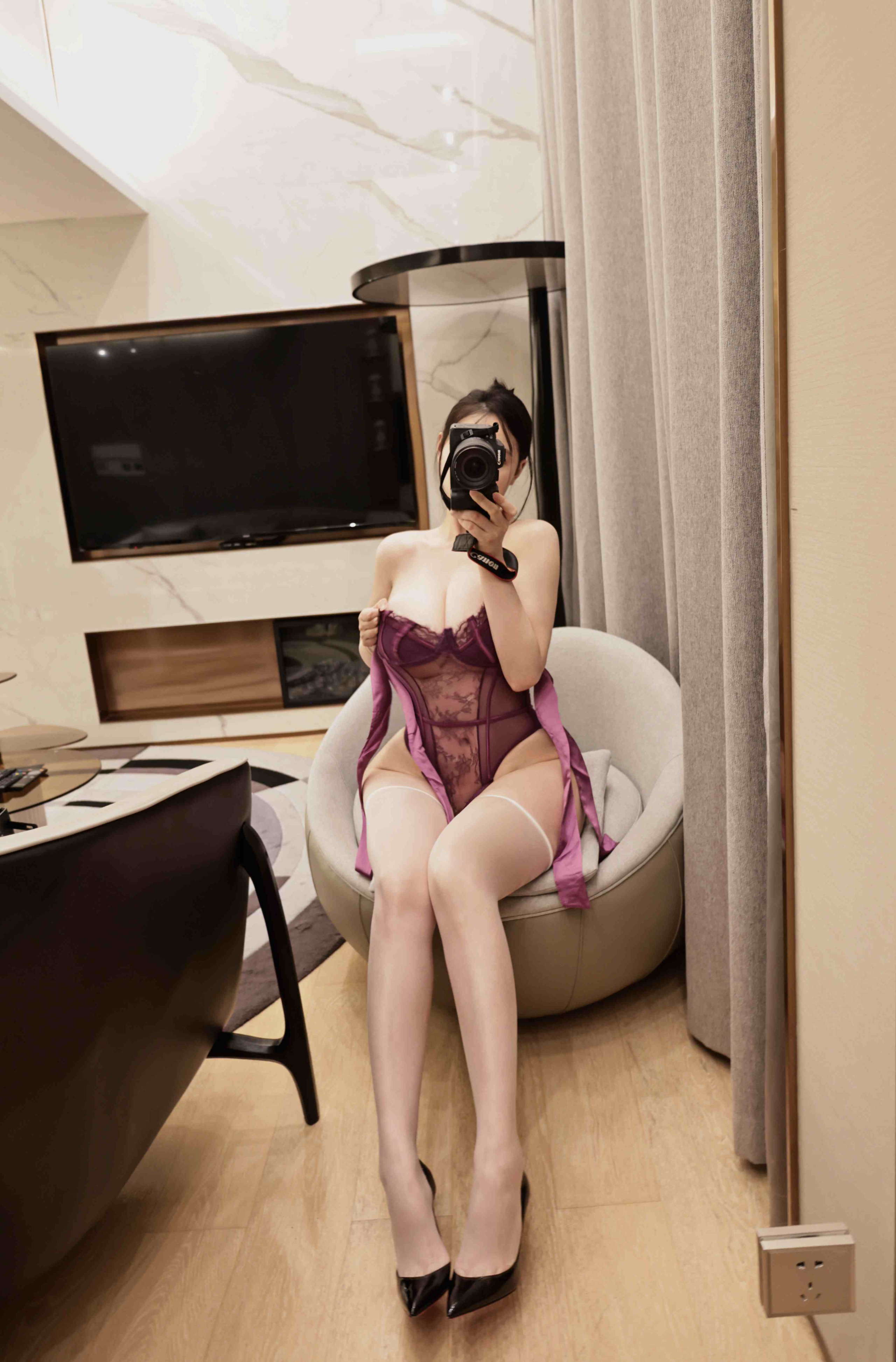 左公子666 – 性感紫色 [8P5V-518MB]-影音屋