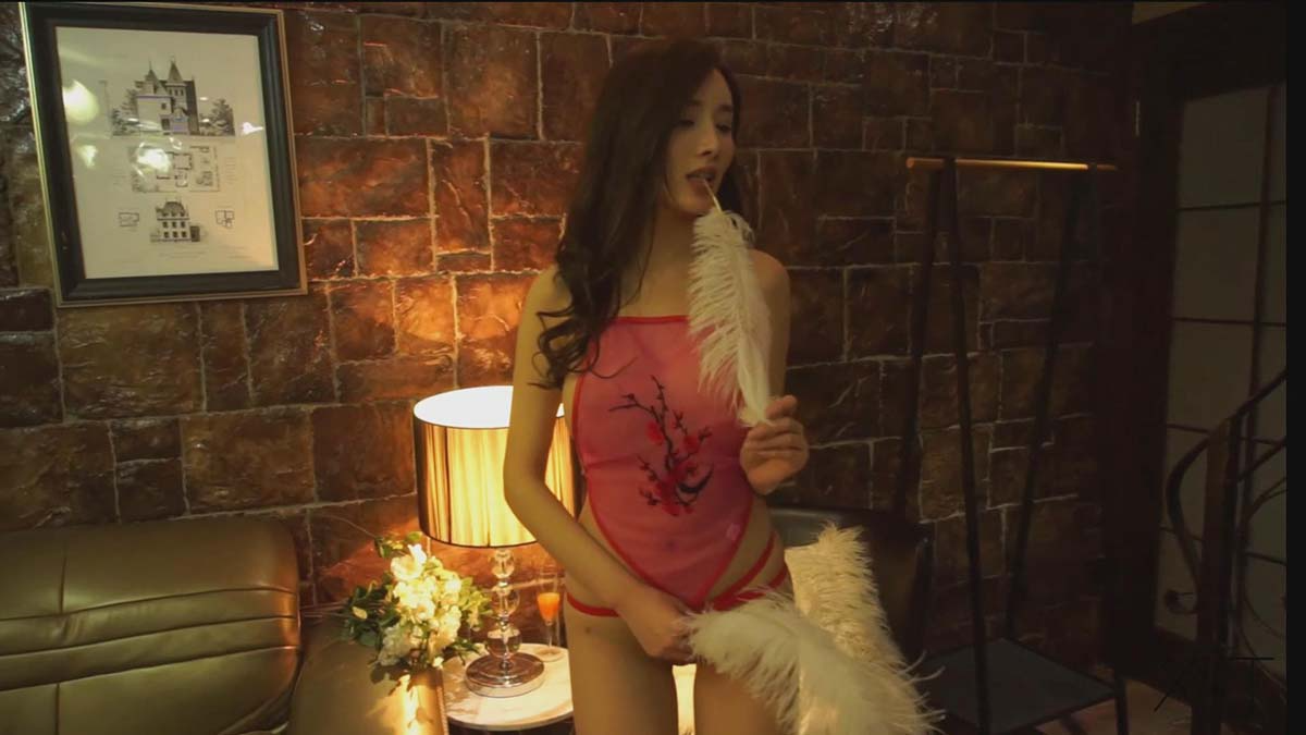 周妍希 – 圆红布兜 视频[1V／821MB]-影音屋