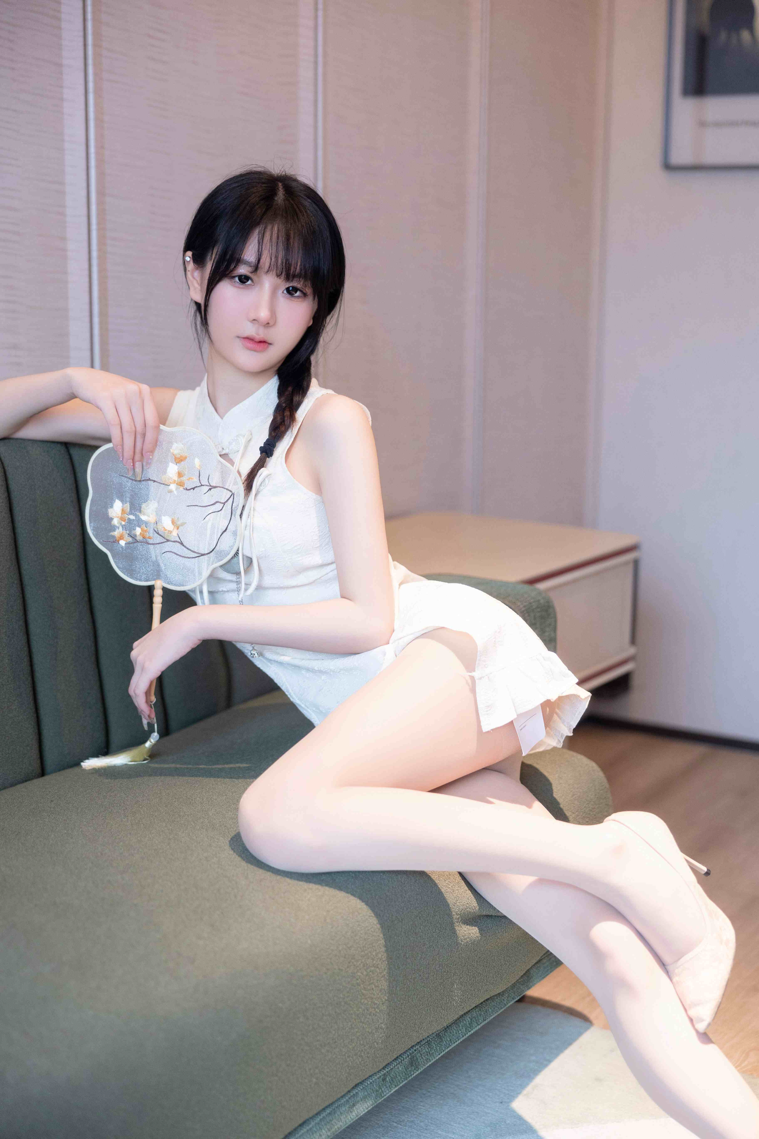 谢小蒽 – 内部私购无水印 白色旗袍[88P-827M]-影音屋