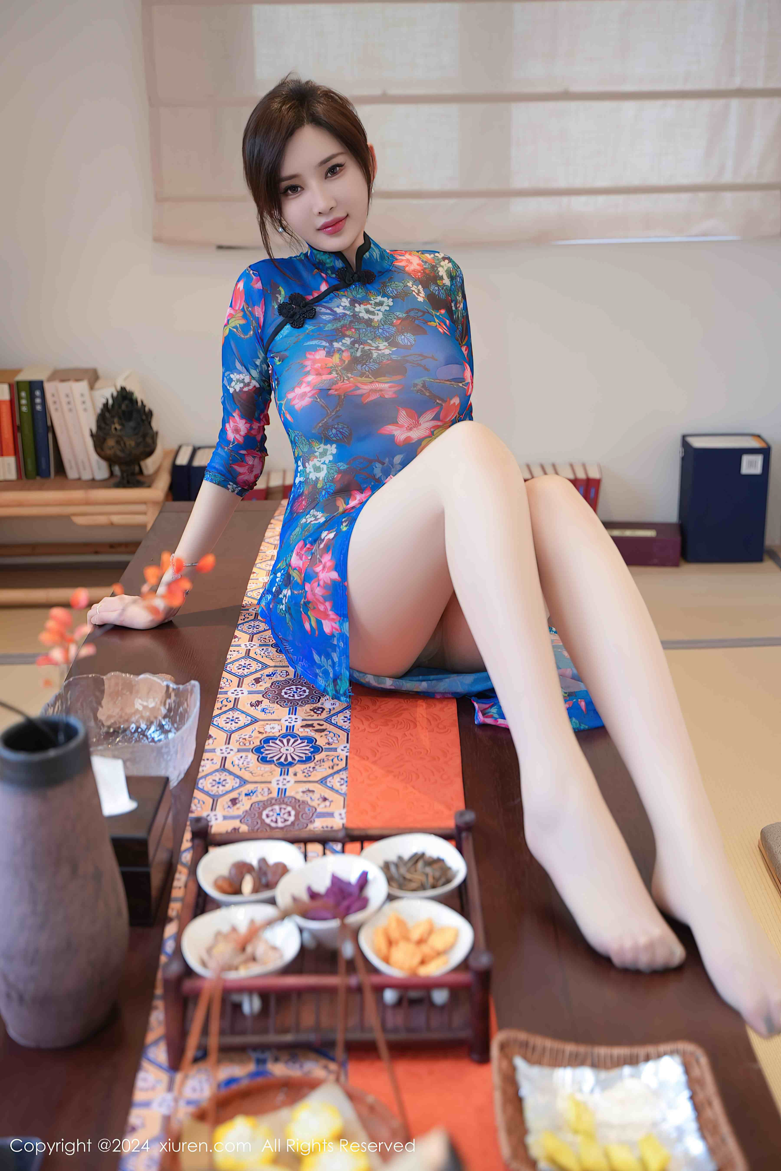 Carol周妍希X 土豪定制 旗袍茶艺师[72+1P／666MB]-影音屋