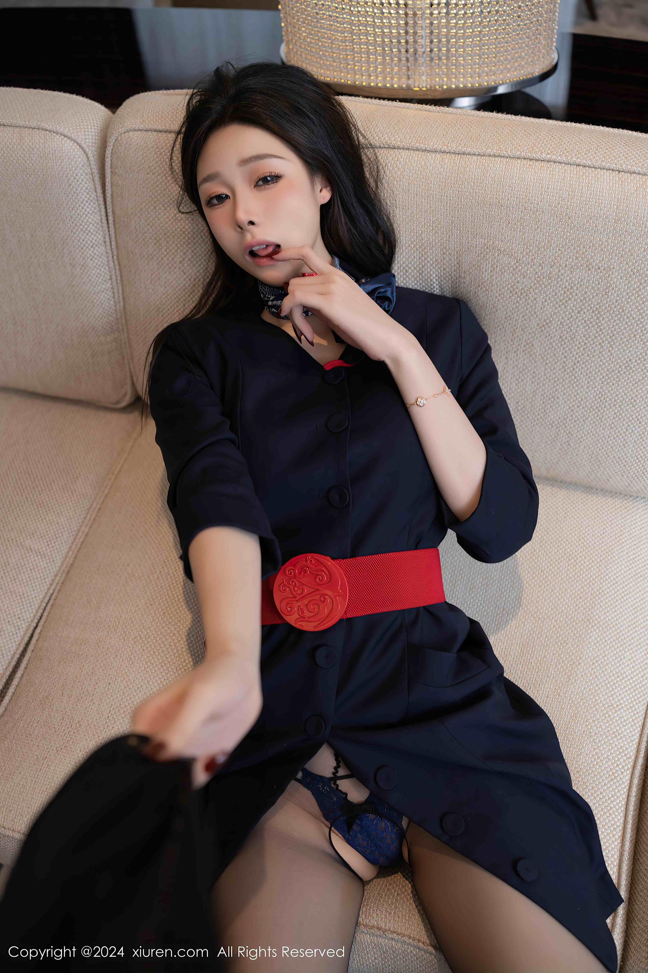 小逗逗 主动献身的头等舱空姐[80+1P／736MB]-影音屋