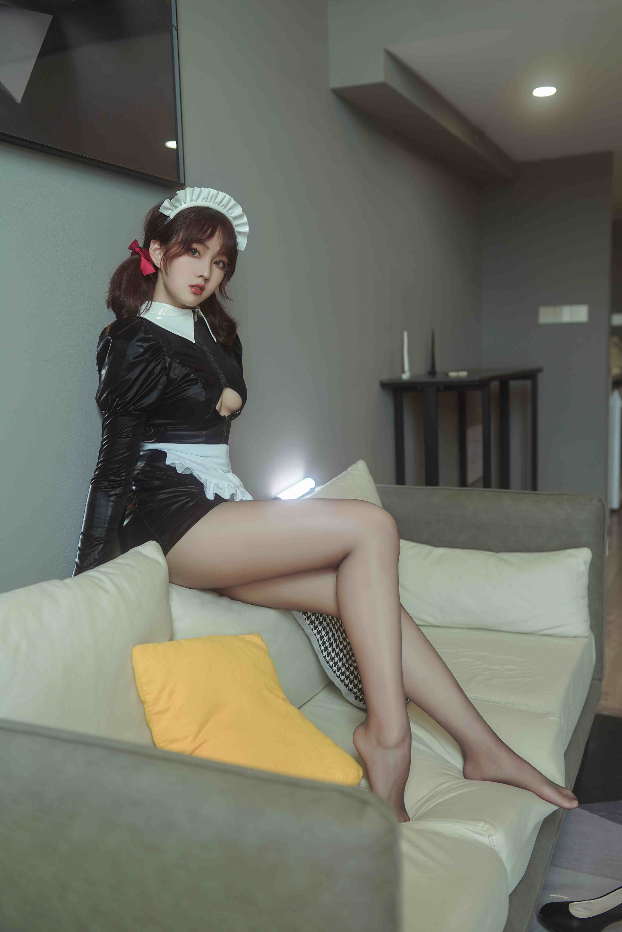 Natsuko夏夏子 – 漆黑女仆[50P-440M]-影音屋