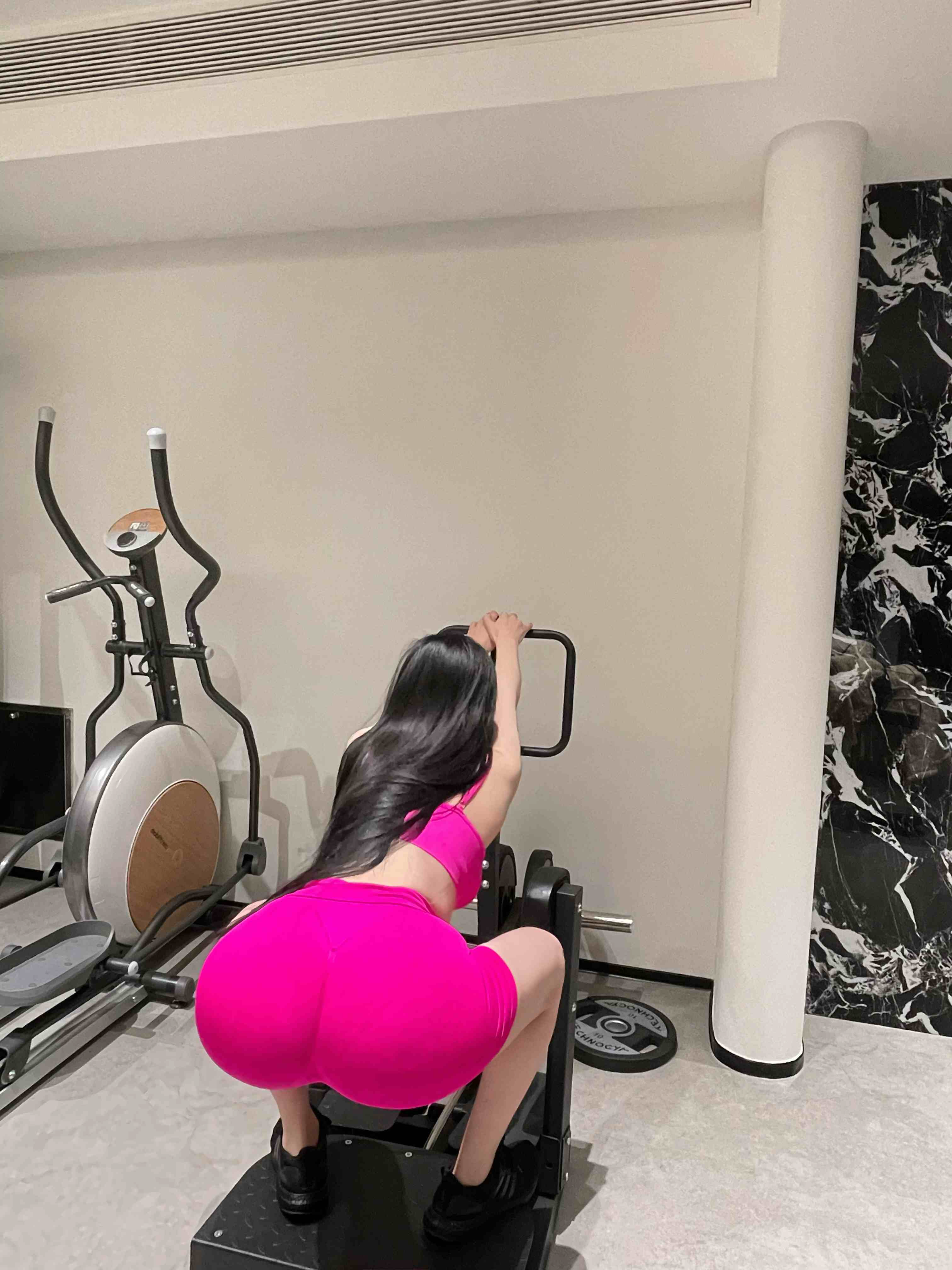 图片[2]-左公子666  – 情人节猎奇套装 [22P1V-254MB]-影音屋