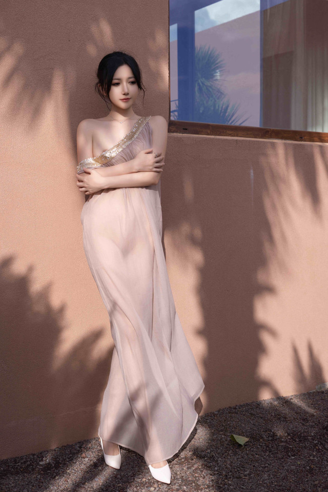 鱼子酱Fish（私拍）- 抹胸芦苇女人[101P／875MB]-影音屋