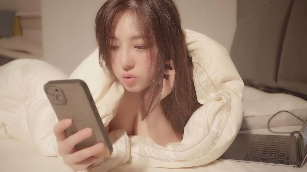 樱晚gigi-粉丝群收费视频- 女友系列-出差了？(上) [1V／233MB]-影音屋