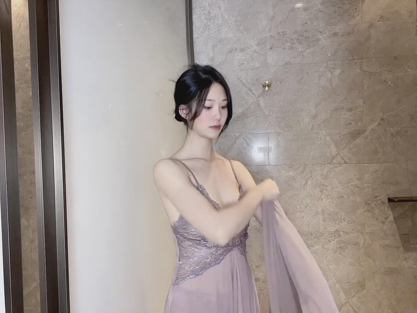 利世剧情视频 帮嫂子抹润肤油[4V-687M]-影音屋