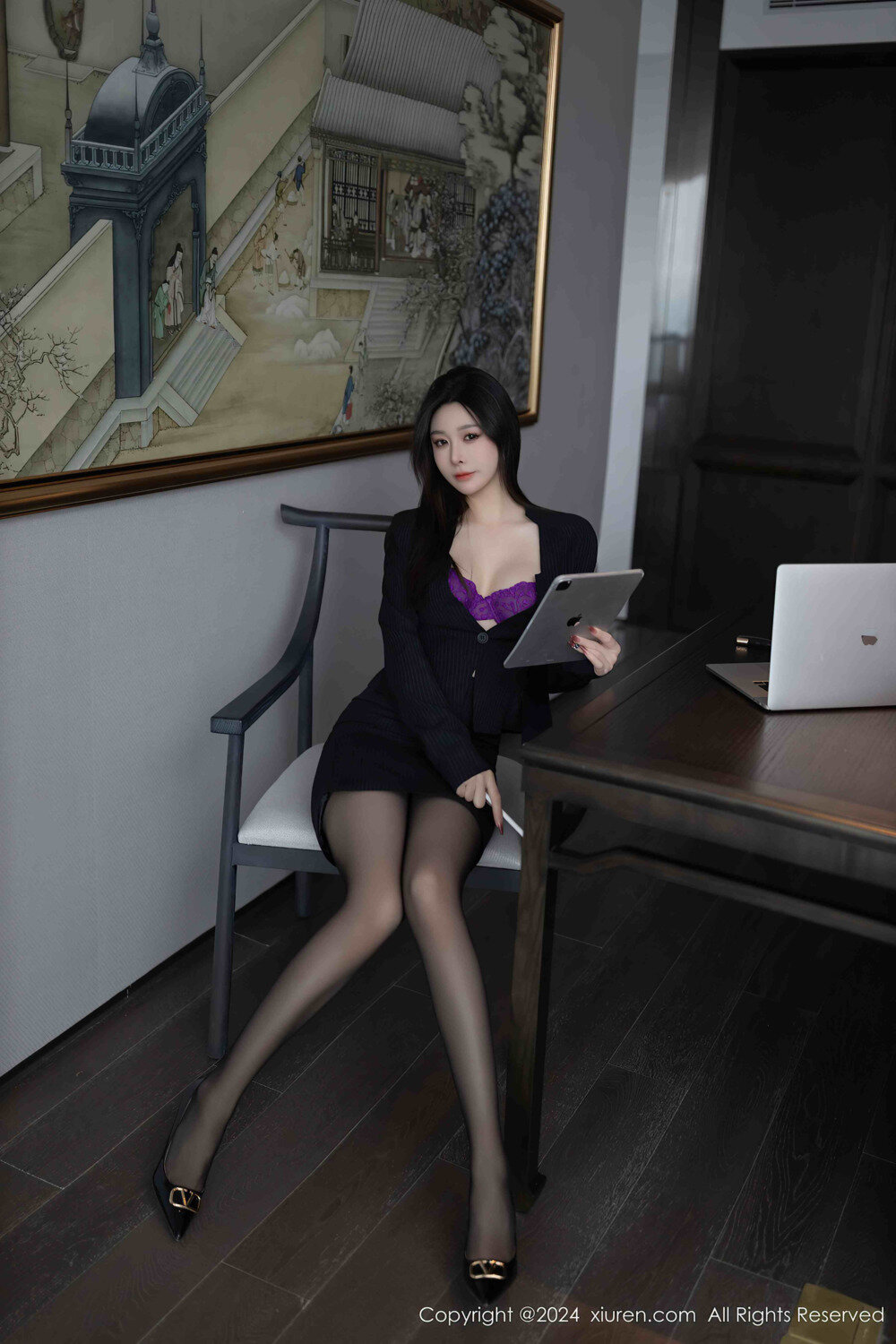 小逗逗 黑丝小秘求鞭打[81+1P／640MB]-影音屋