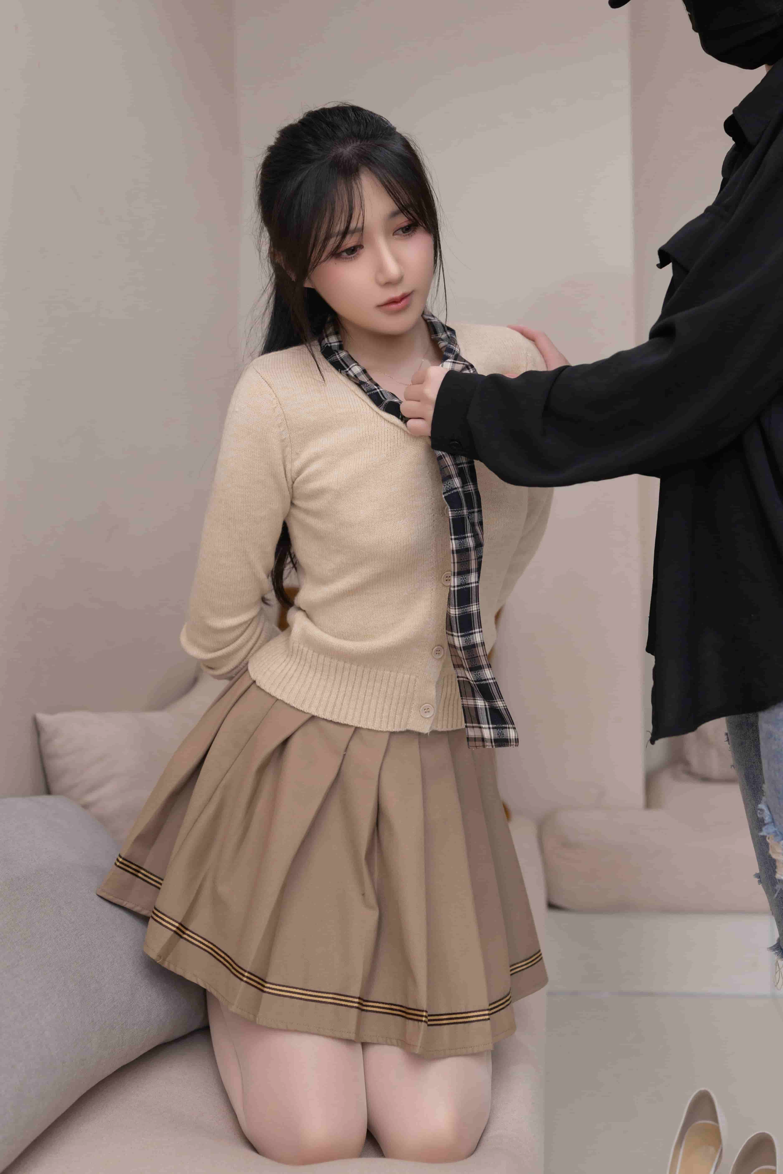 鱼子酱Fish（私拍）- 跟踪狂[120P／873MB]-影音屋