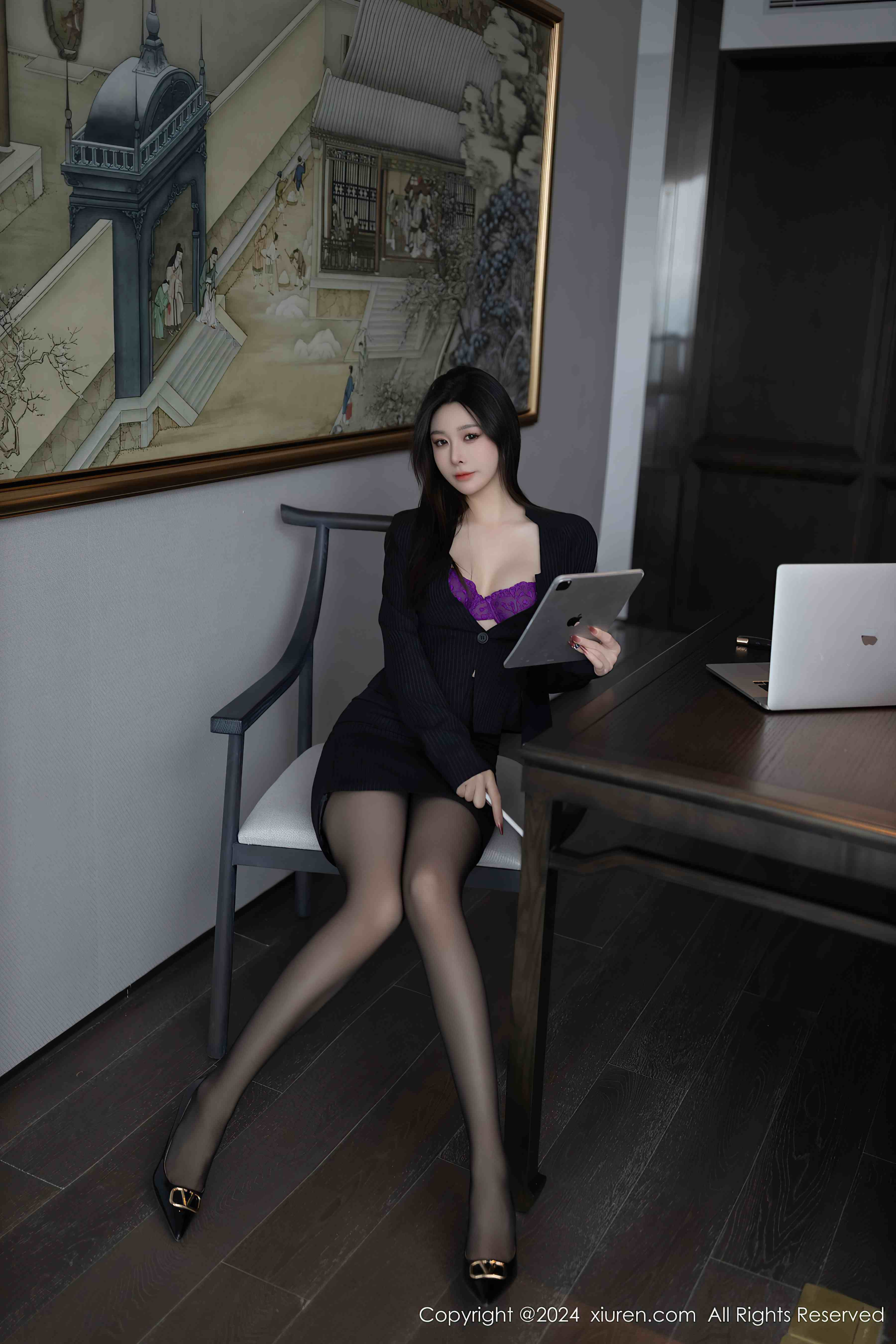 小逗逗 黑丝小秘求鞭打[81+1P／640MB]-影音屋