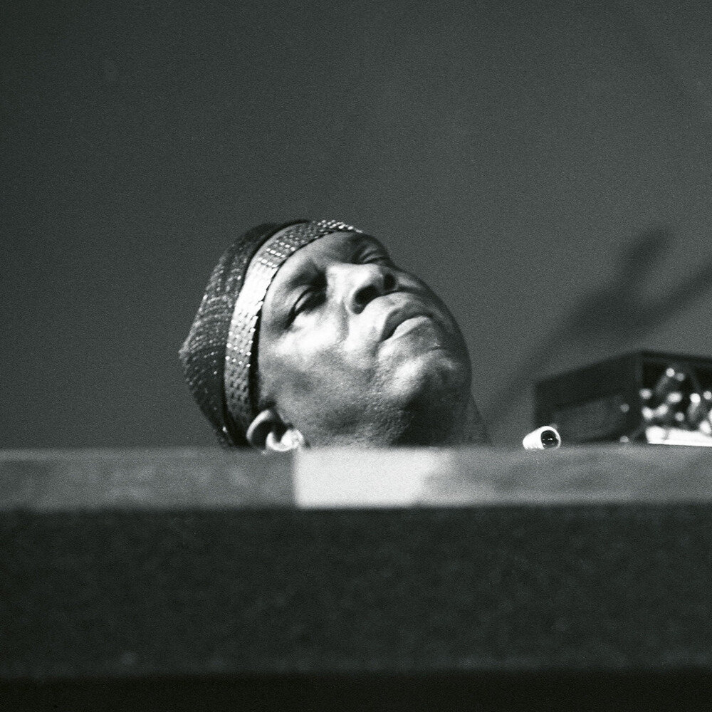 Sun Ra《Nuits de la Fondation Maeght》[16Bit-44.1kHz][FLAC/分轨][1.54G]-影音屋