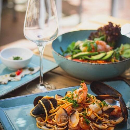 疗愈音律《餐厅工作室里的清新旋律 静心治愈纯音》[24Bit-48kHz][FLAC/分轨][231.1MB]-影音屋