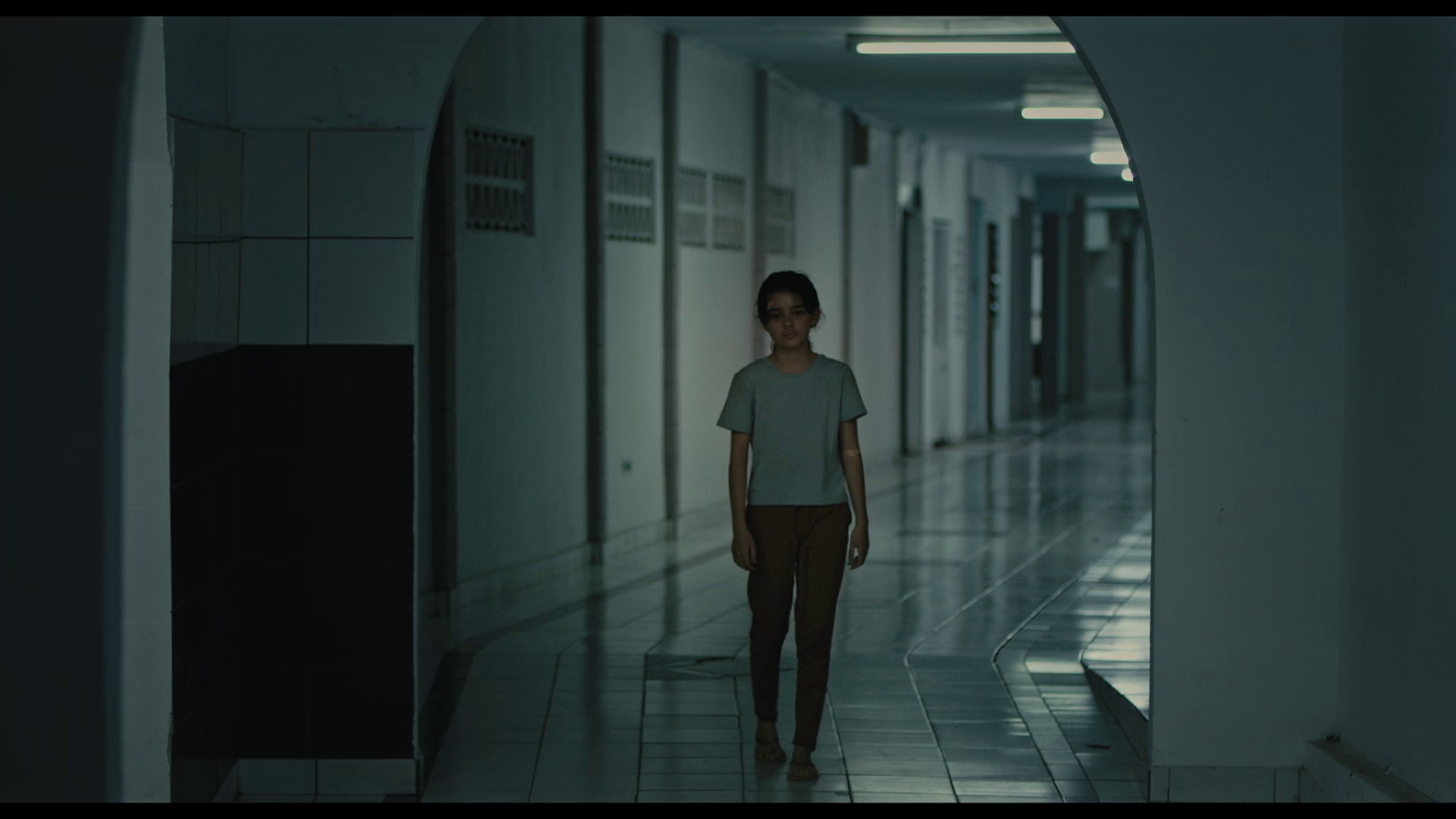 图片[7]-Rumah.Untuk.Alie[无字片源].Rumah.Untuk.Alie.2025.1080p.NF.WEB-DL.DDP.5.1.H.264-DreamHD 3.80GB-影音屋