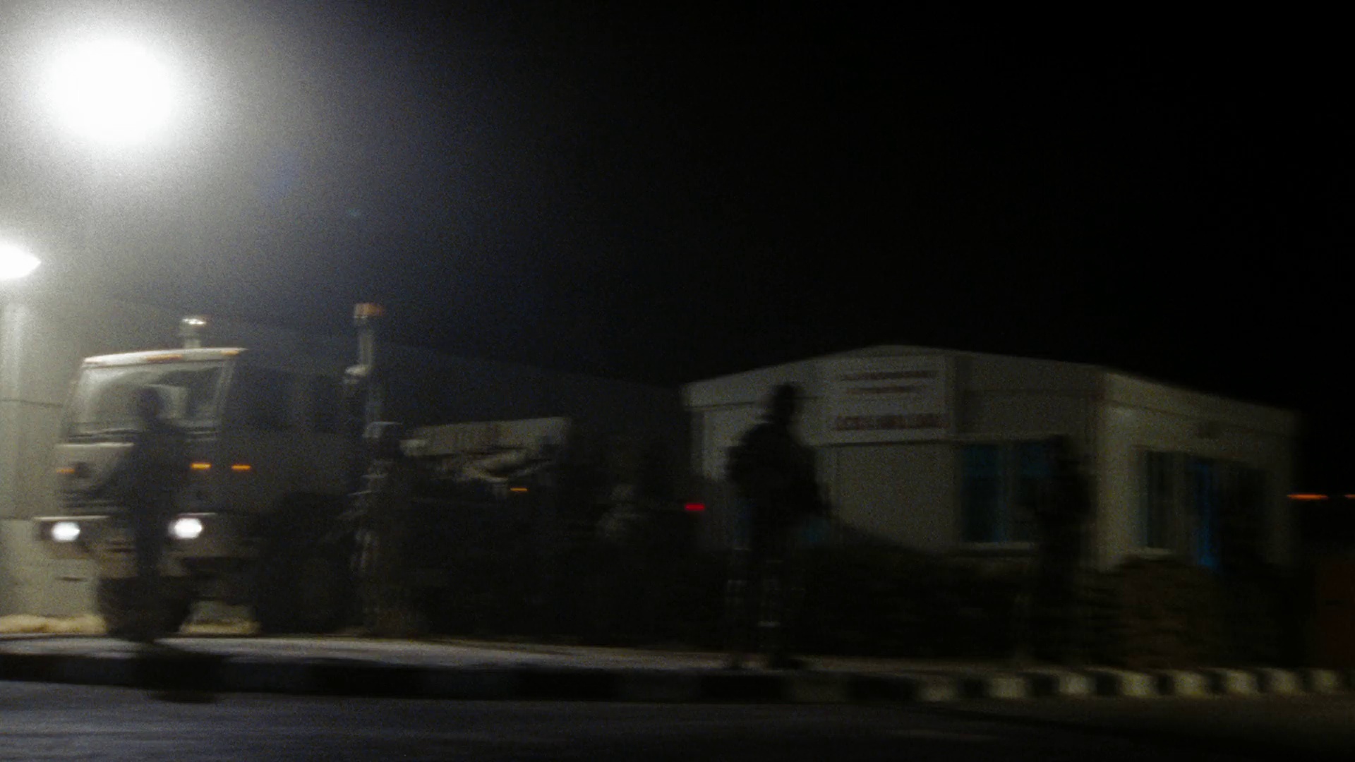 图片[6]-拆弹部队[无字片源].The.Hurt.Locker.2008.1080p.NF.WEB-DL.DDP.5.1.H.264-DreamHD 5.09GB-影音屋