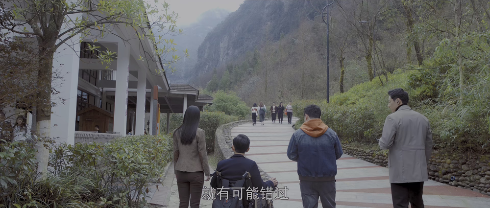 图片[4]-金牌保镖[60帧率版本][国语配音/中文字幕].Ace.Bodyguard.2023.2160p.WEB-DL.H265.HDR.60fps.DDP5.1-PandaQT 4.08GB-影音屋
