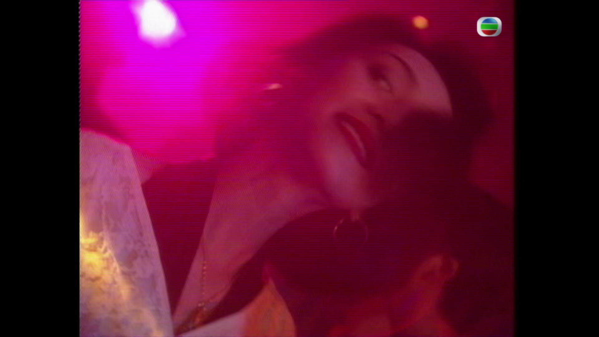 图片[3]-[BT下载][暴劫红唇][WEB-MKV/2.37GB][无字片源][1080P][H265编码][流媒体][PandaQT]-影音屋