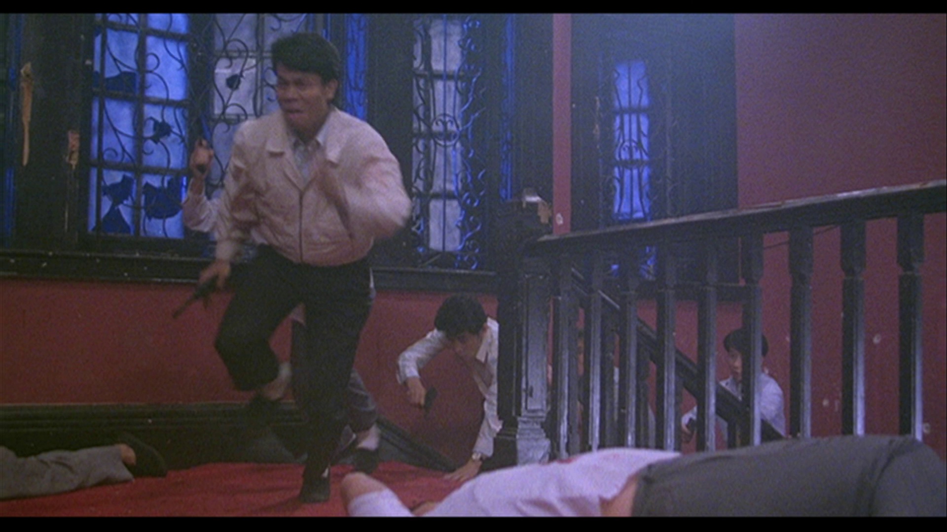 图片[5]-喋血街头[国粤多音轨/粤语配音/中文字幕].Bullet.in.the.Head.1990.1080p.BluRay.Remux.AVC.TrueHD.7.1.2Audio-SONYHD 17.33GB-影音屋
