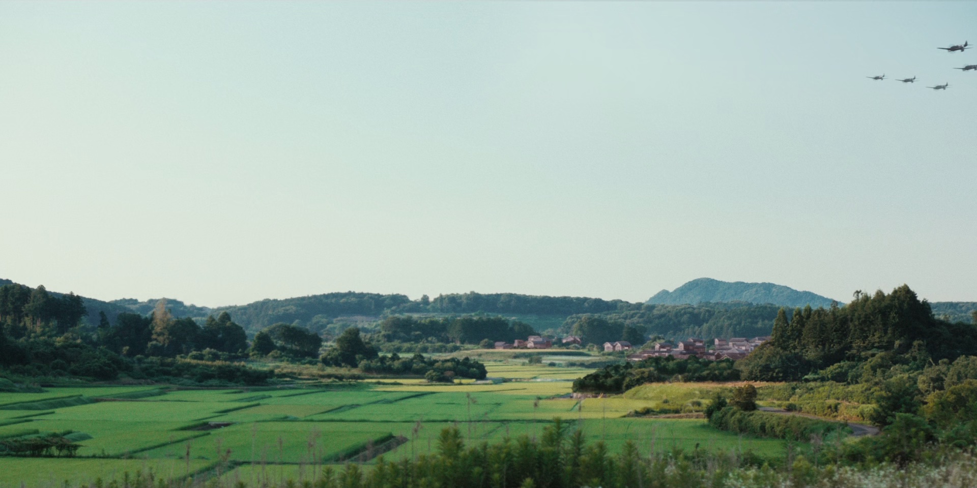 图片[3]-与你再遇鲜花盛开之丘[简繁字幕].Till.We.Meet.Again.on.the.Lily.Hill.2023.1080p.BluRay.x265.10bit.DTS-CTRLHD 6.55GB-影音屋