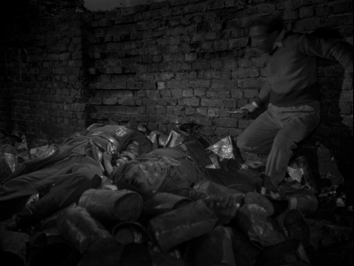 图片[5]-下水道[简繁英字幕].Kanal.1957.1080p.BluRay.x264.FLAC.2.0.2Audio-SONYHD 7.24GB-影音屋
