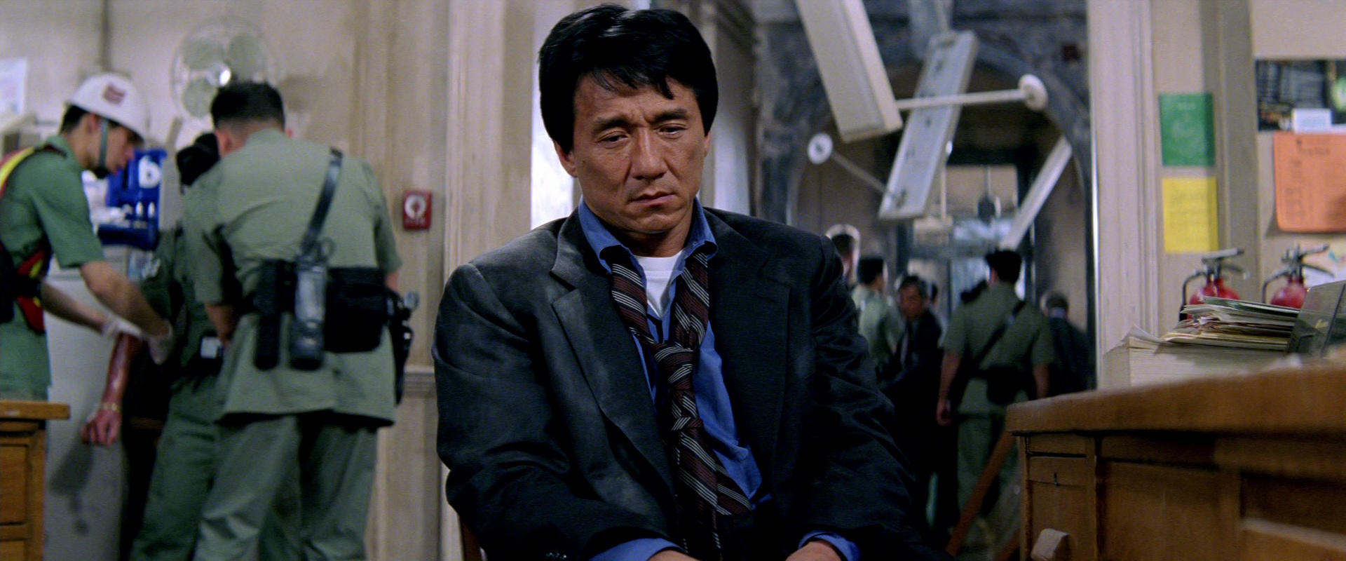 图片[4]-尖峰时刻2[国英多音轨/特效中文字幕].Rush.Hour.2.2001.BluRay.1080p.DTS-HD.MA.5.1.2Audio.x265.10bit-DreamHD 8.04GB-影音屋