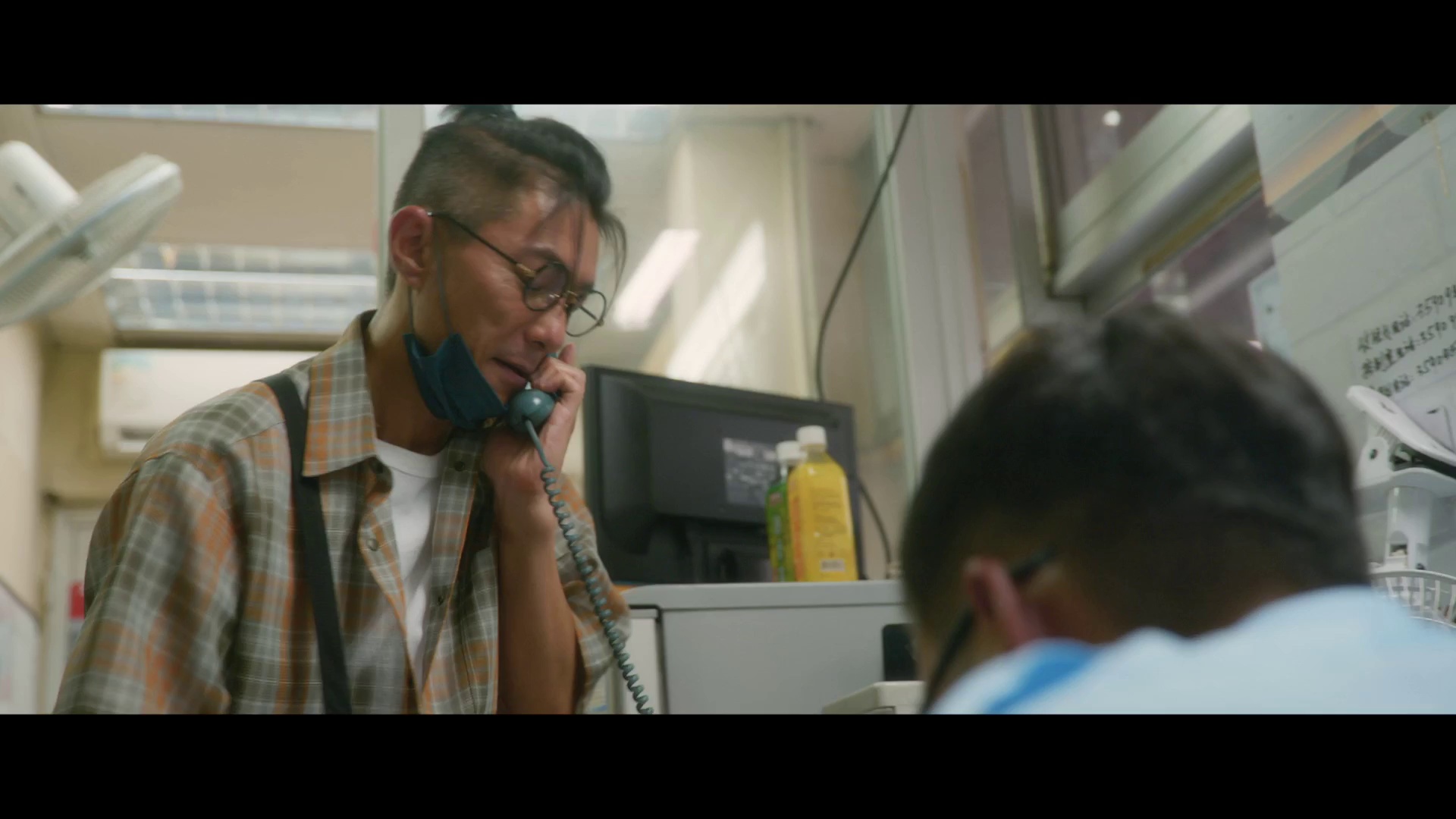 图片[5]-全个世界都有电话[粤语音轨/中文字幕].Everyphone.Everywhere.2023.1080p.WEB-DL.AAC.H264-ParkHD 2.39GB-影音屋