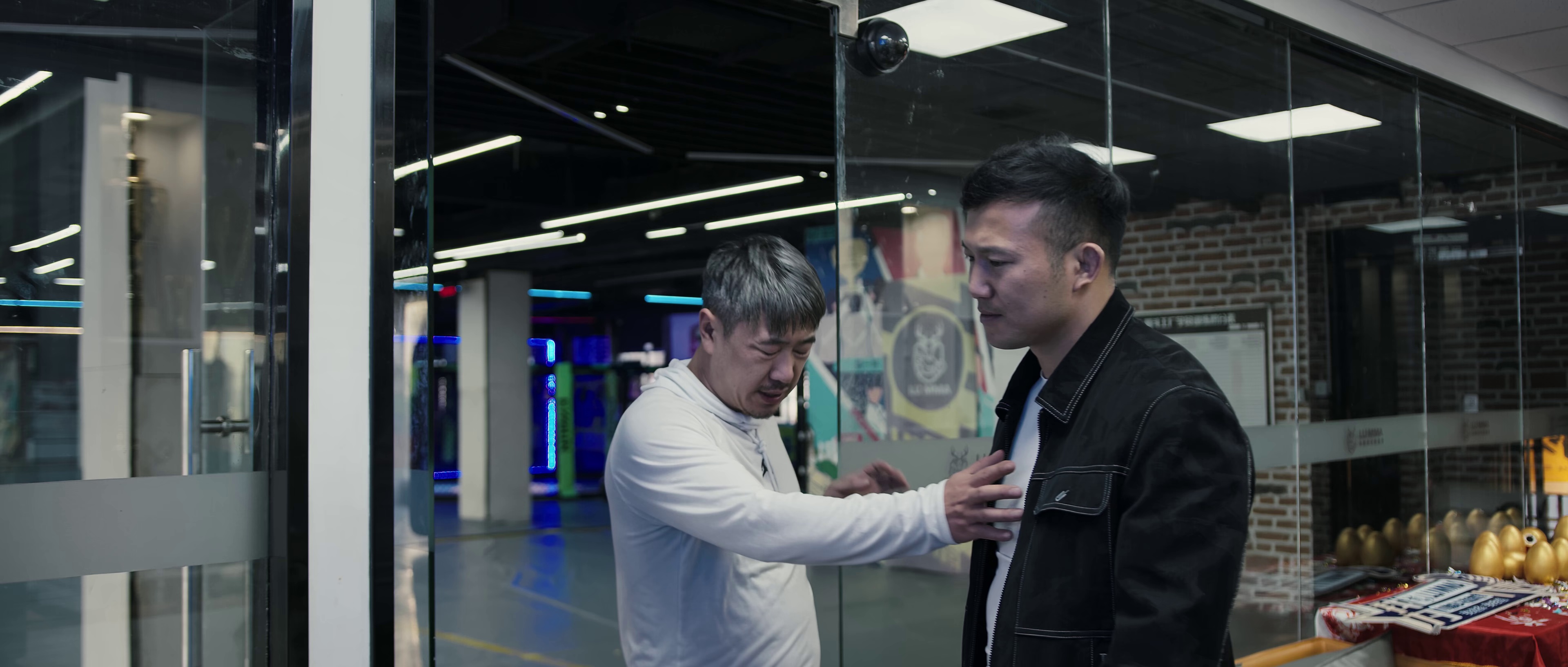 图片[3]-龙兄虎弟[30帧率版本][国语配音/中文字幕].Long.Xiong.Hu.Di.2025.2160p.EDR.WEB-DL.DDP5.1.H265-ParkHD 10.59GB-影音屋