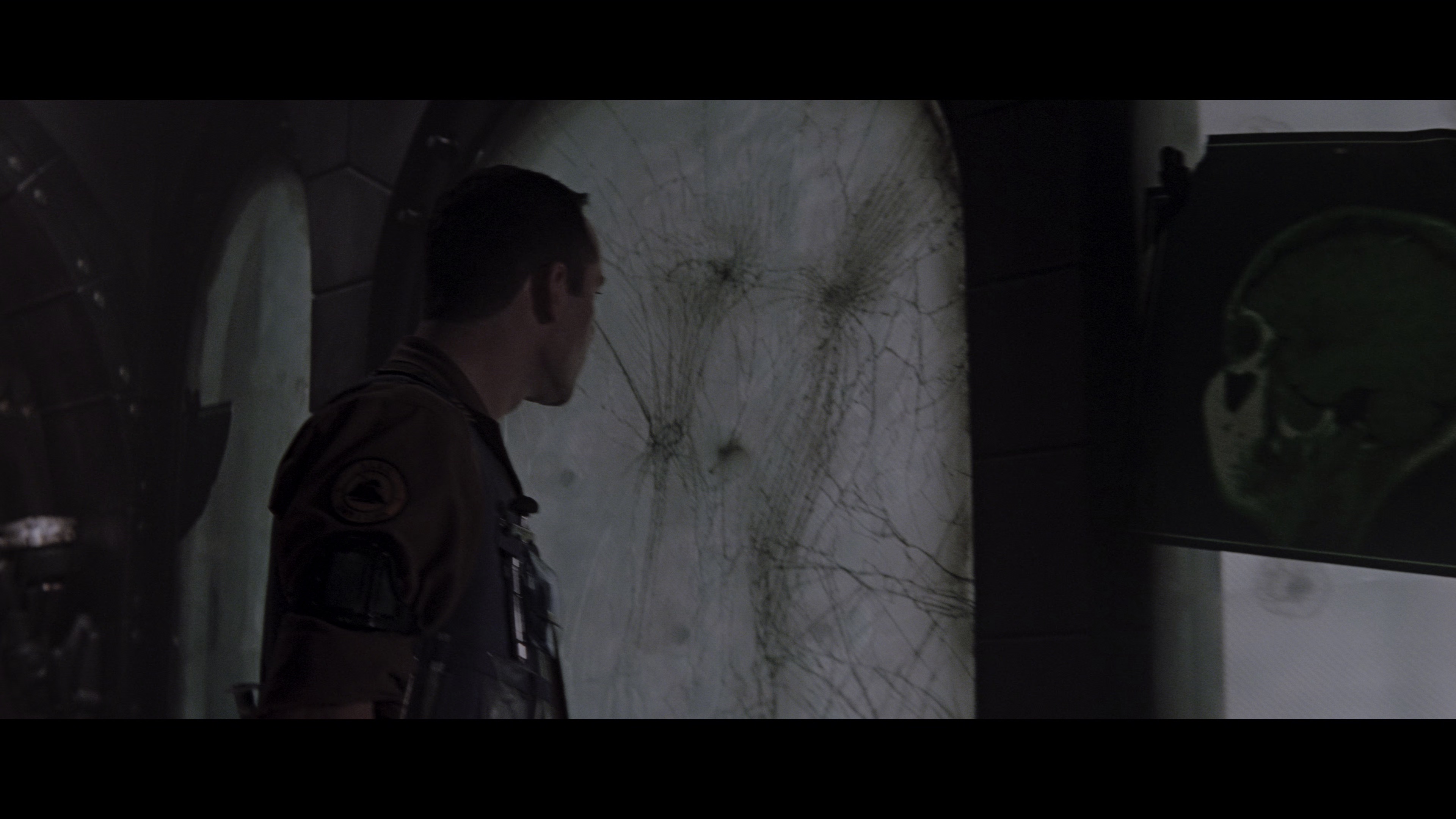 图片[5]-黑洞表面[中文字幕].Event.Horizon.1997.2160p.PMTP.WEB-DL.H265.HDR.DDP5.1-MOMOWEB 9.56GB-影音屋