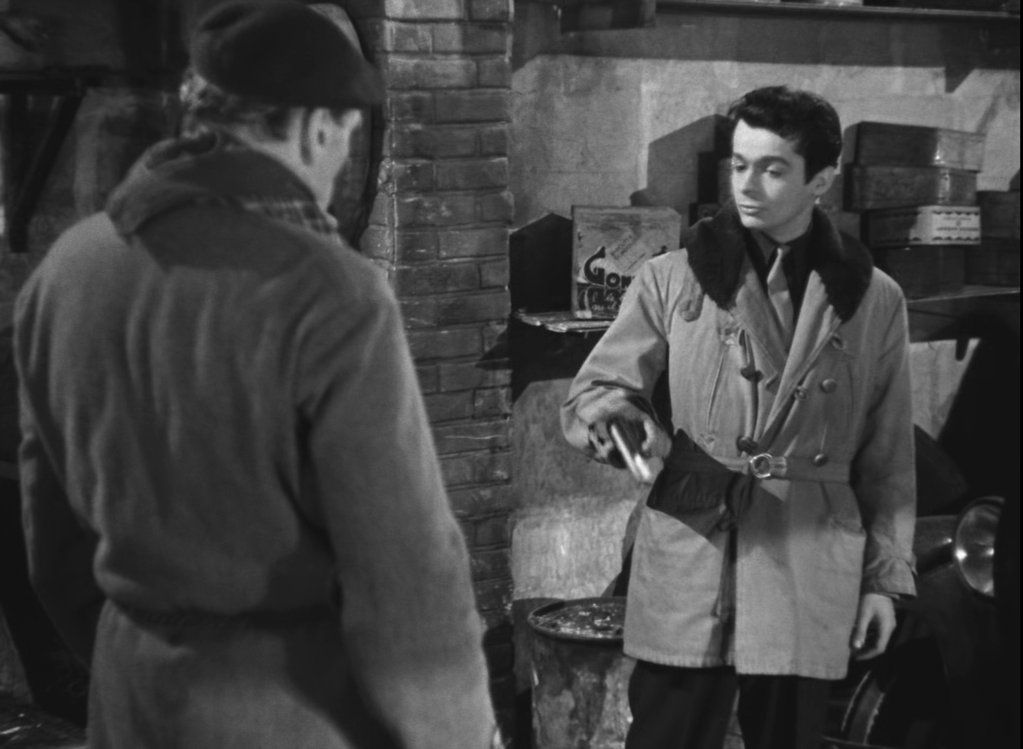 图片[7]-夜之门[简繁英字幕].Les.Portes.de.la.nuit.1946.BluRay.1080p.DTS-HDMA2.0.x264-DreamHD 10.62GB-影音屋