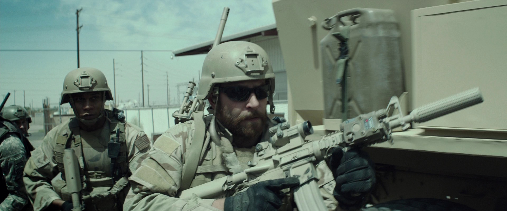 图片[7]-美国狙击手[国粤英多音轨/中文字幕/特效字幕].American.Sniper.2014.Bluray.1080p.TrueHD7.1.x264-DreamHD 16.26GB-影音屋