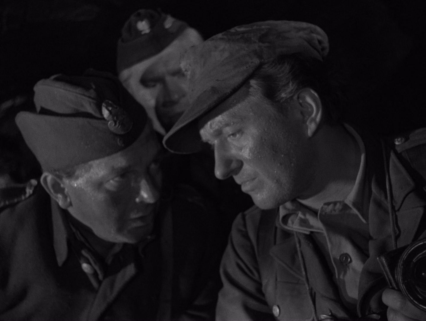 图片[6]-下水道[简繁英字幕].Kanal.1957.1080p.BluRay.x265.10bit.FLAC.2.0.2Audio-SONYHD 5.00GB-影音屋