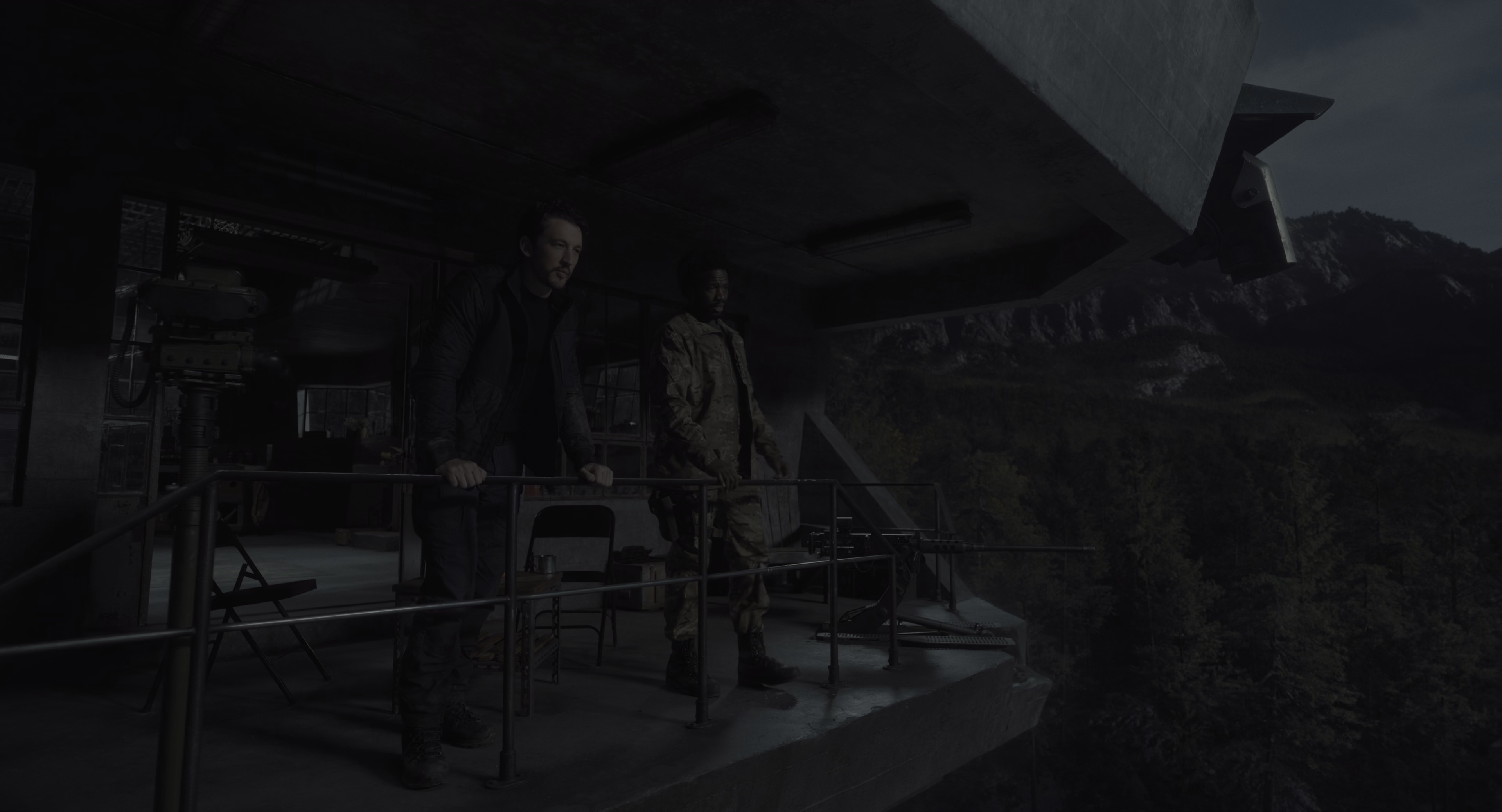 图片[3]-峡谷[简繁英字幕].The.Gorge.2025.2160p.Apple.TV/.WEB-DL.DDP.5.1.Atmos.HDR10/.H.265-DreamHD 21.82GB-影音屋