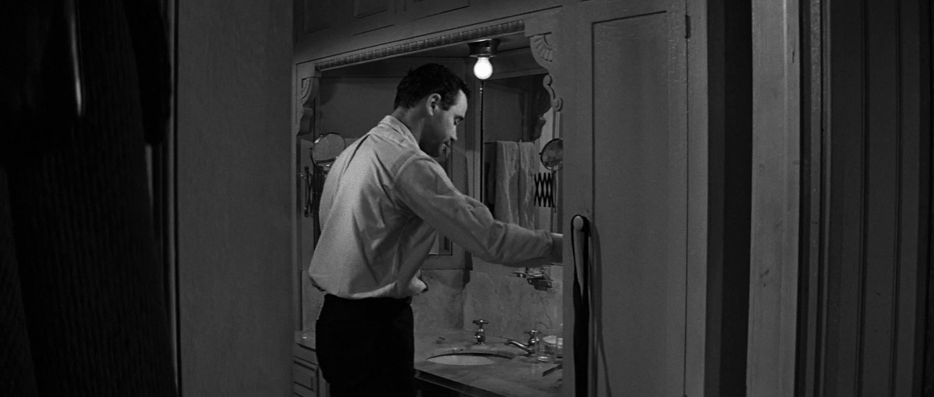 图片[7]-桃色公寓[无字片源].The.Apartment.1960.1080p.AMZN.WEB-DL.DDP.5.1.H.264-DreamHD 10.65GB-影音屋