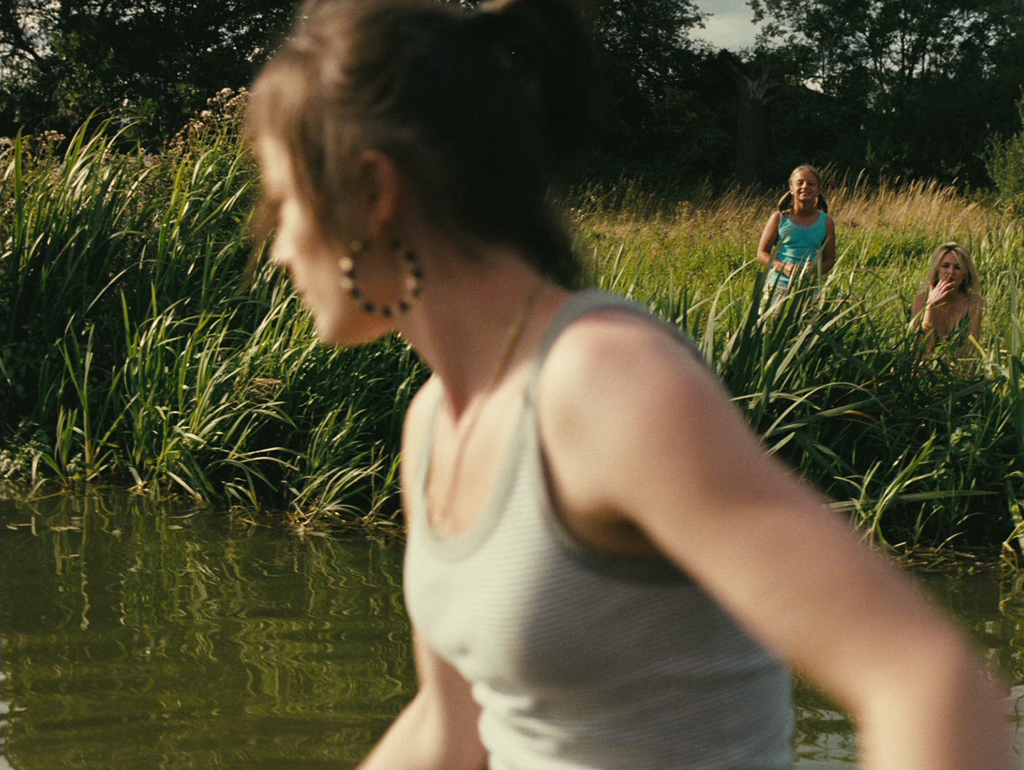 图片[4]-鱼缸[简繁英字幕].Fish.Tank.2009.CC.1080p.BluRay.x265.10bit.DTS-SONYHD 8.88GB-影音屋