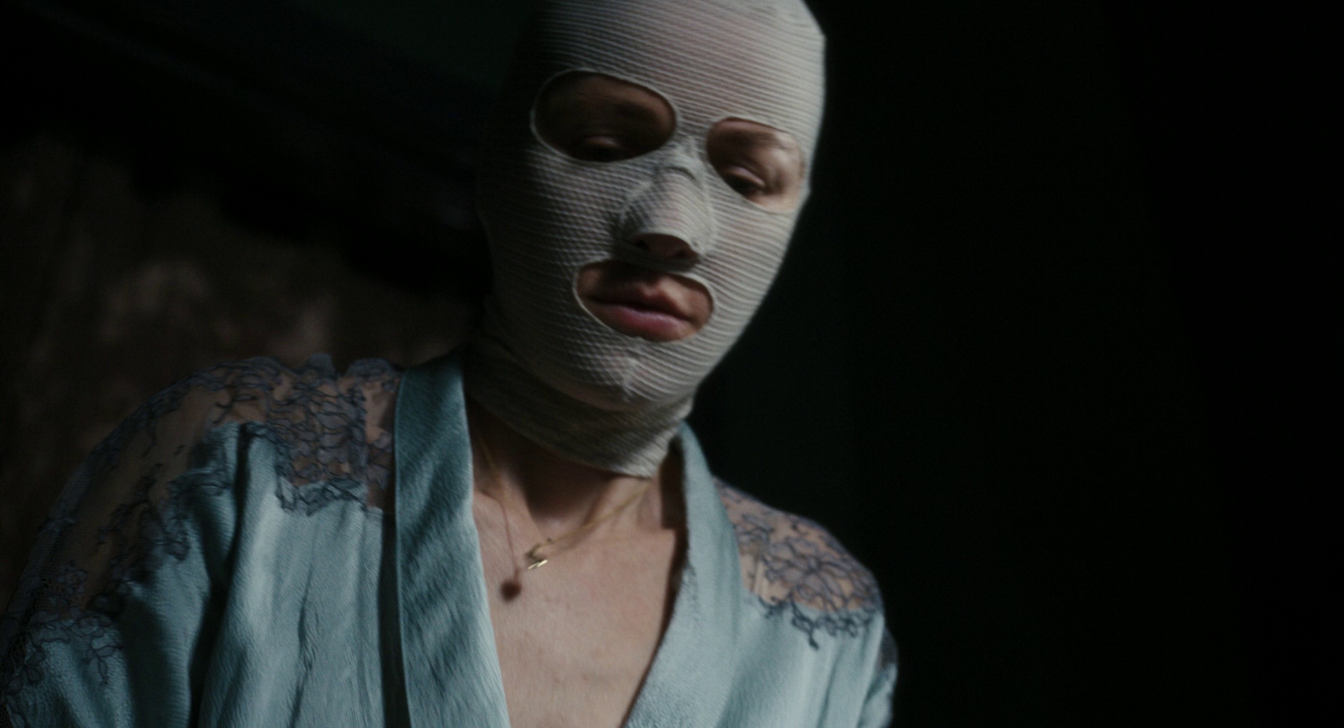 图片[4]-晚安妈咪[中文字幕].Goodnight.Mommy.2022.1080p.AMZN.WEB-DL.x264.DDP5.1-SONYHD 5.38GB-影音屋